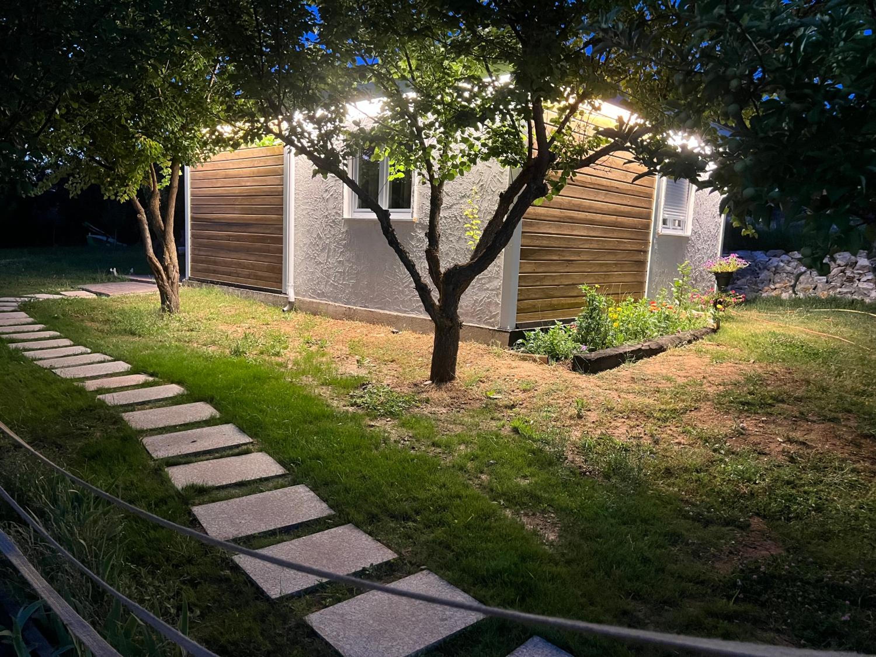 Deluxe Bungalow - Photo 13