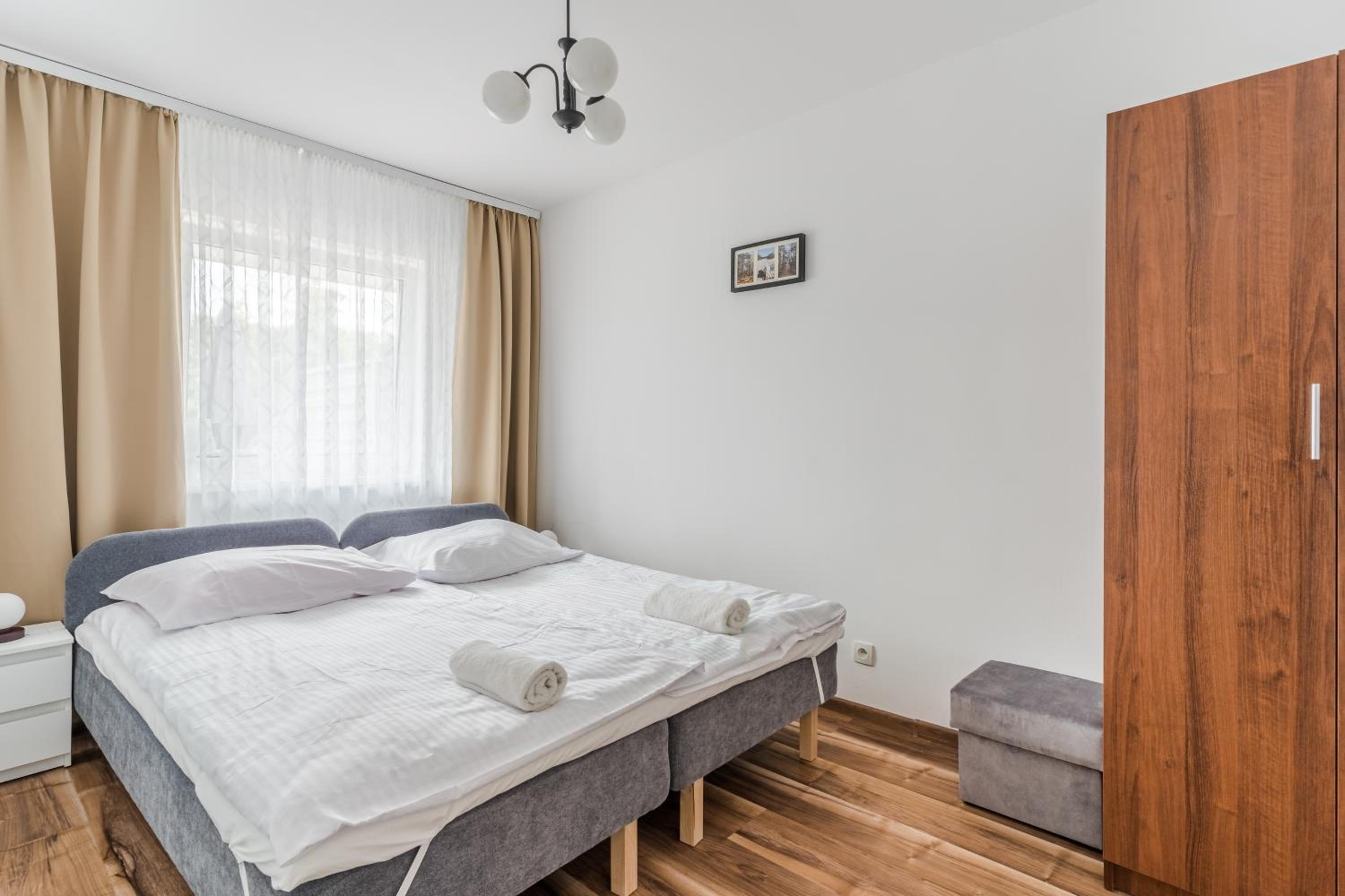 One-Bedroom Apartment photo 1