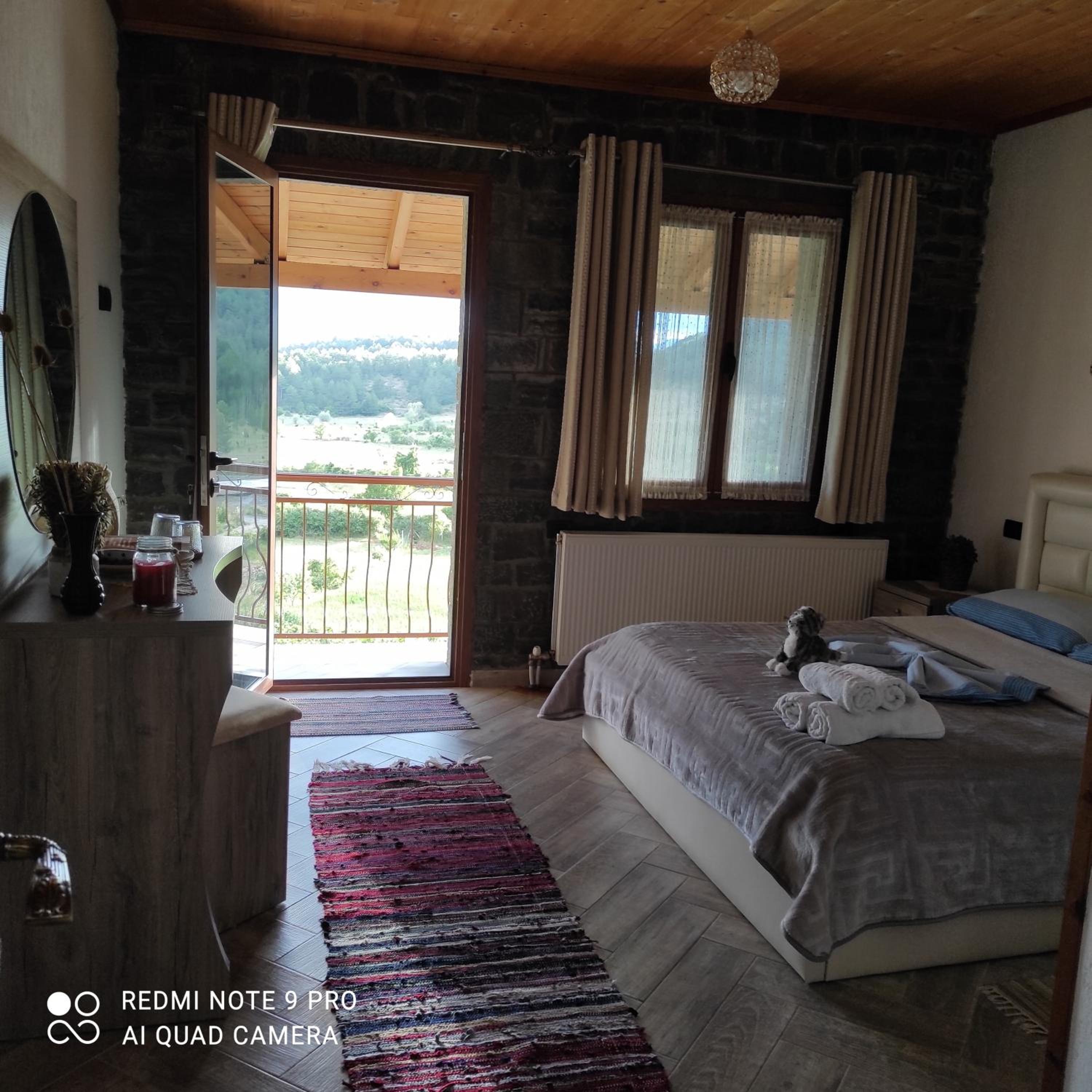 Double Room with Lake View photo 3