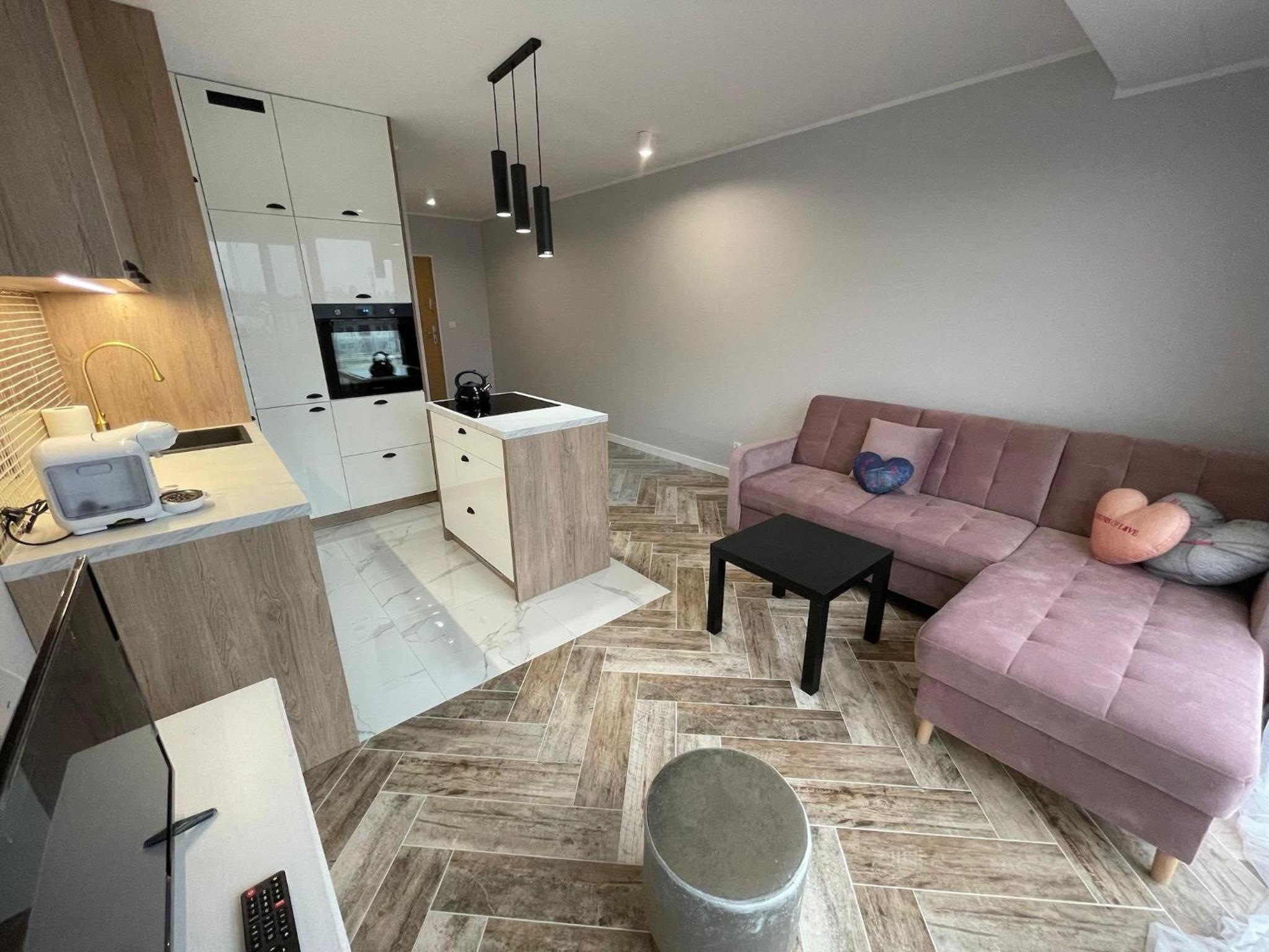 One-Bedroom Apartment - Photo 8