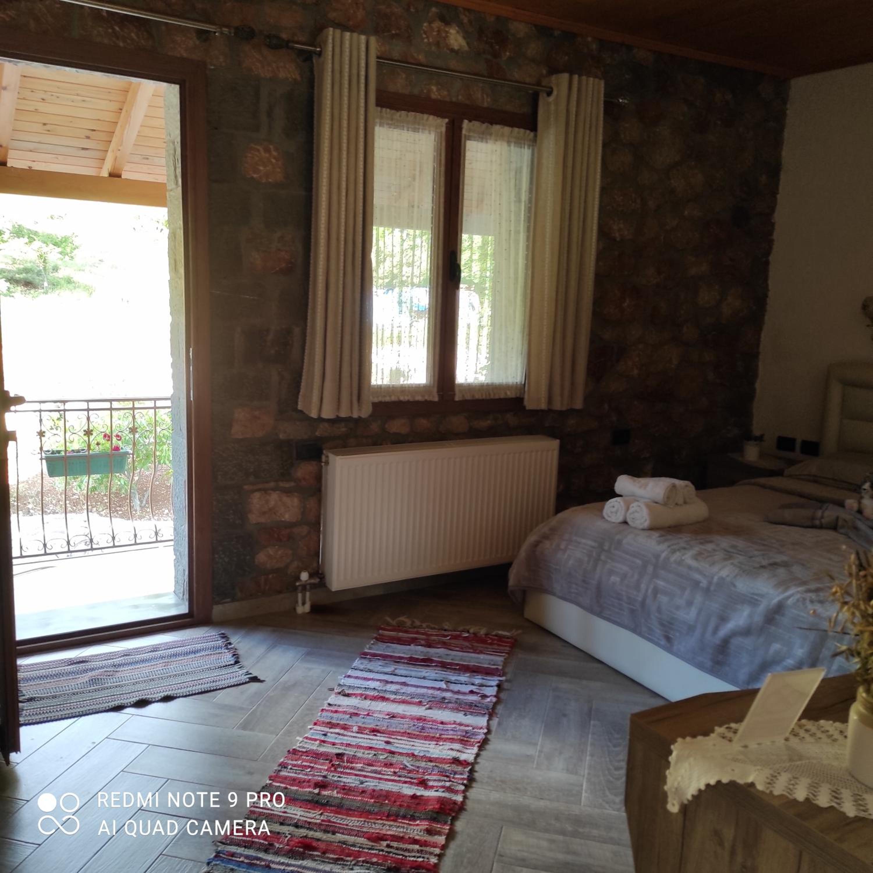 Double Room with Lake View photo 2