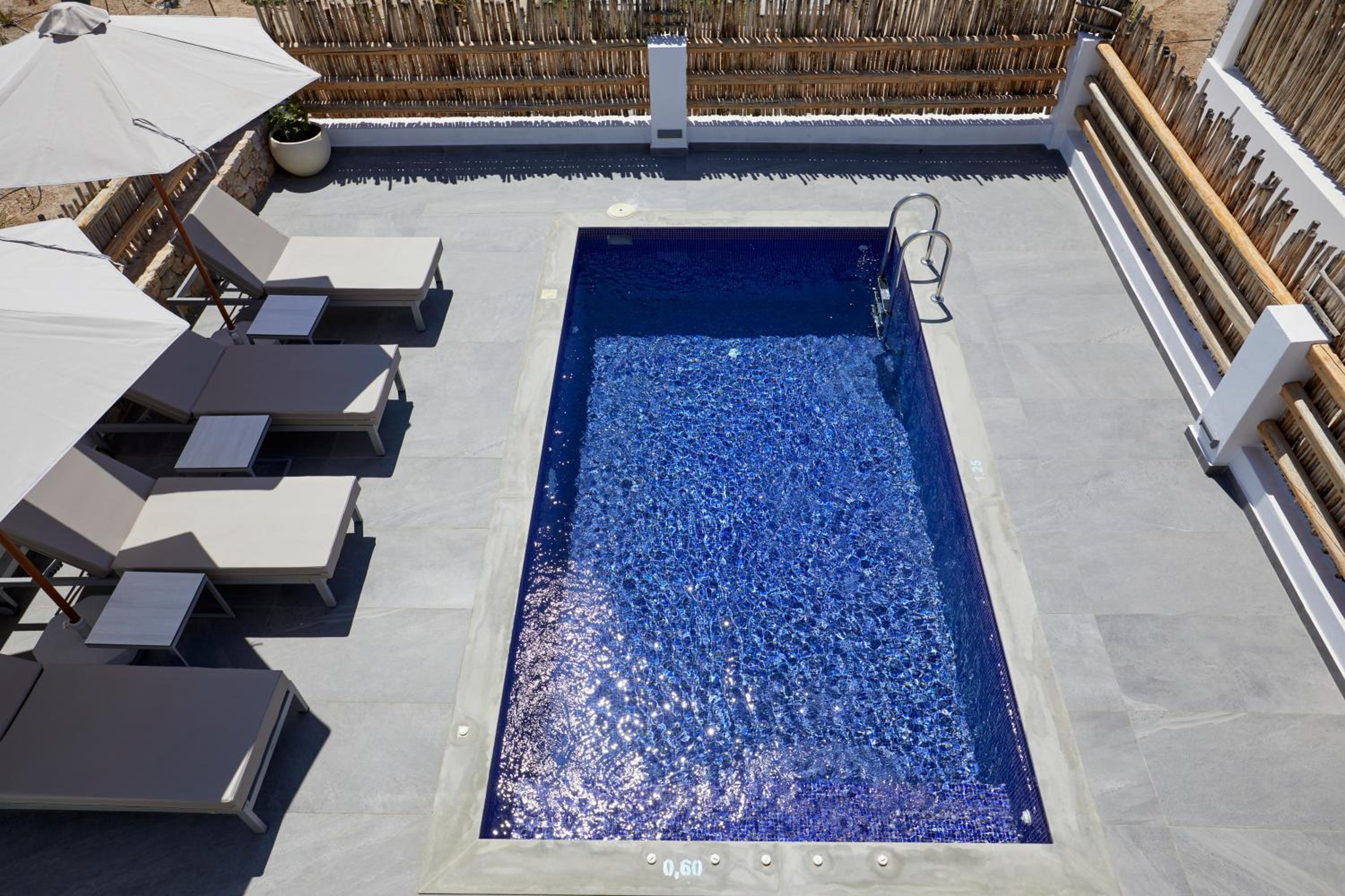 Premium Duplex Suite with One King Bed (Non Smoking) - Photo 9