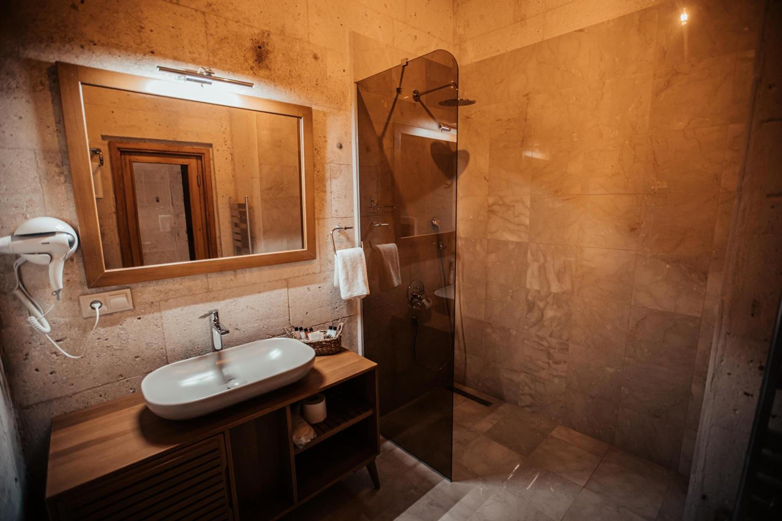 Junior Suite - Photo 9