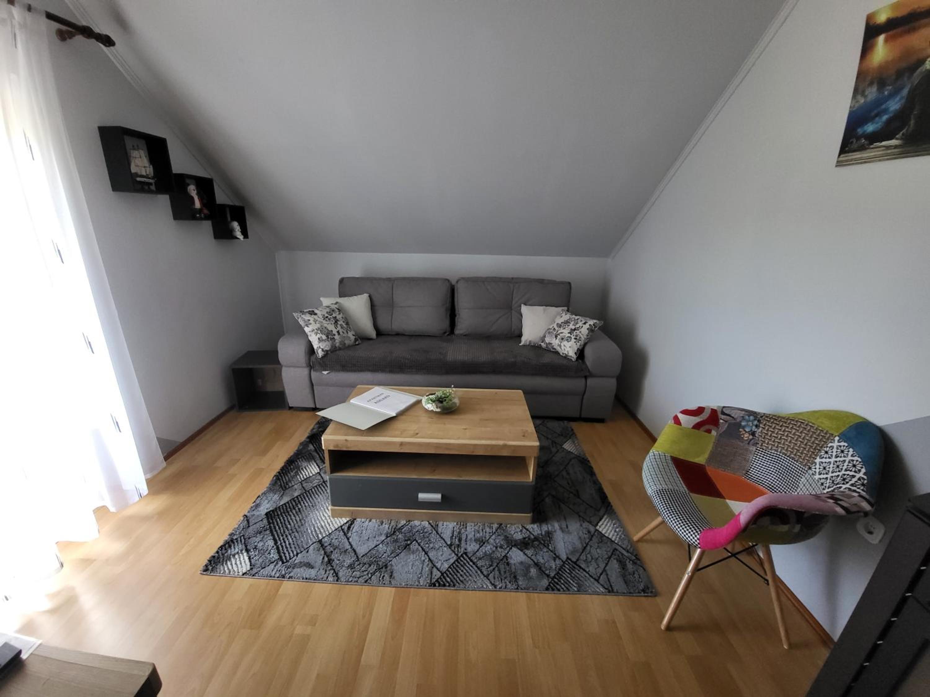 One-Bedroom Apartment - Photo 5