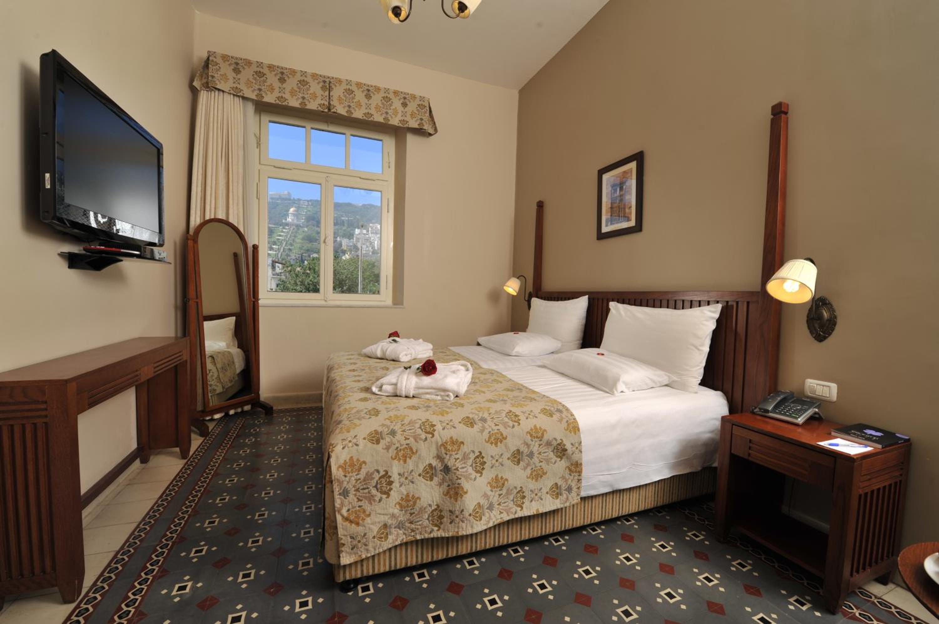 Standard Double or Twin Room - Photo 2