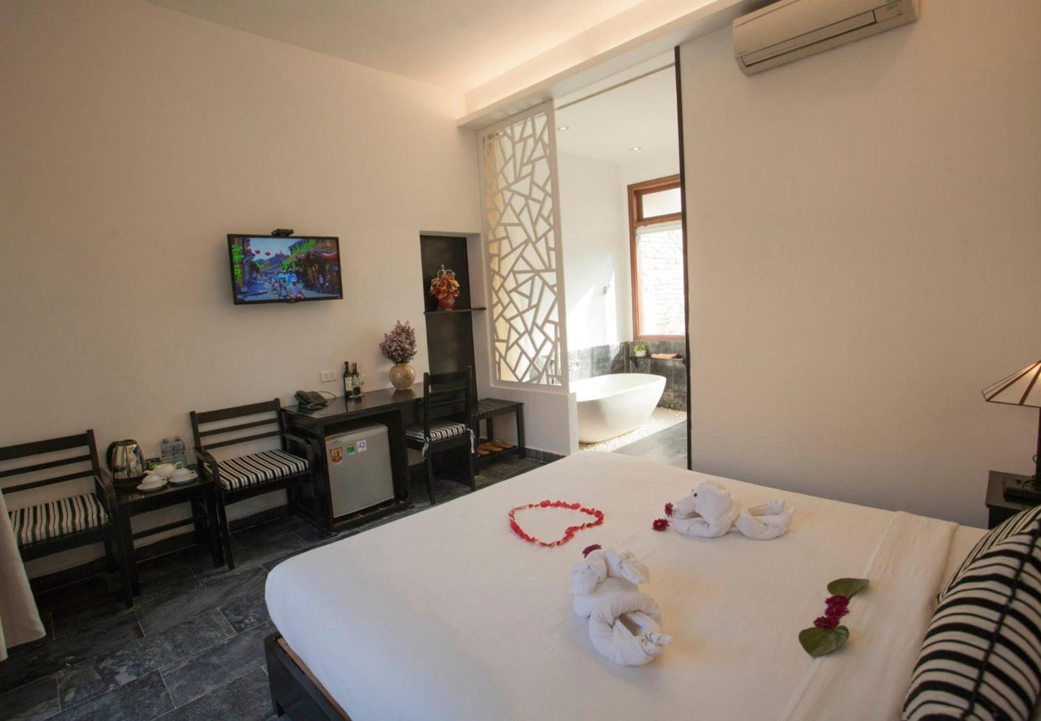 Classic Deluxe Double or Twin Room photo 3