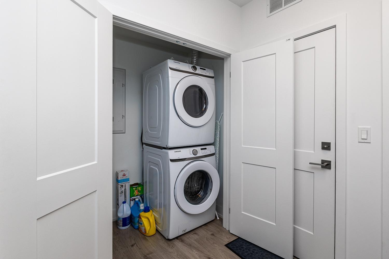 Two-Bedroom Apartment - Photo 8