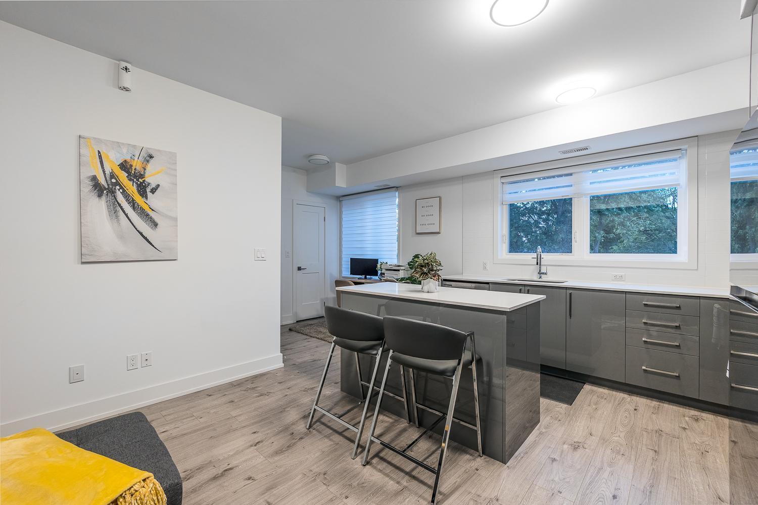 Two-Bedroom Apartment - Photo 21