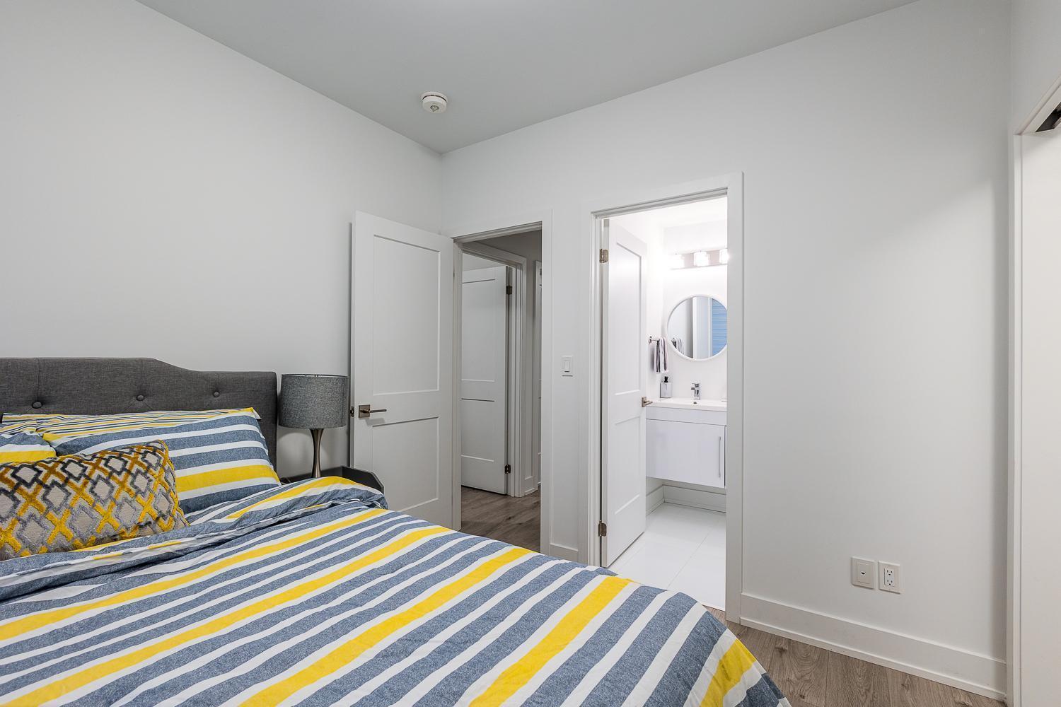 Two-Bedroom Apartment - Photo 19
