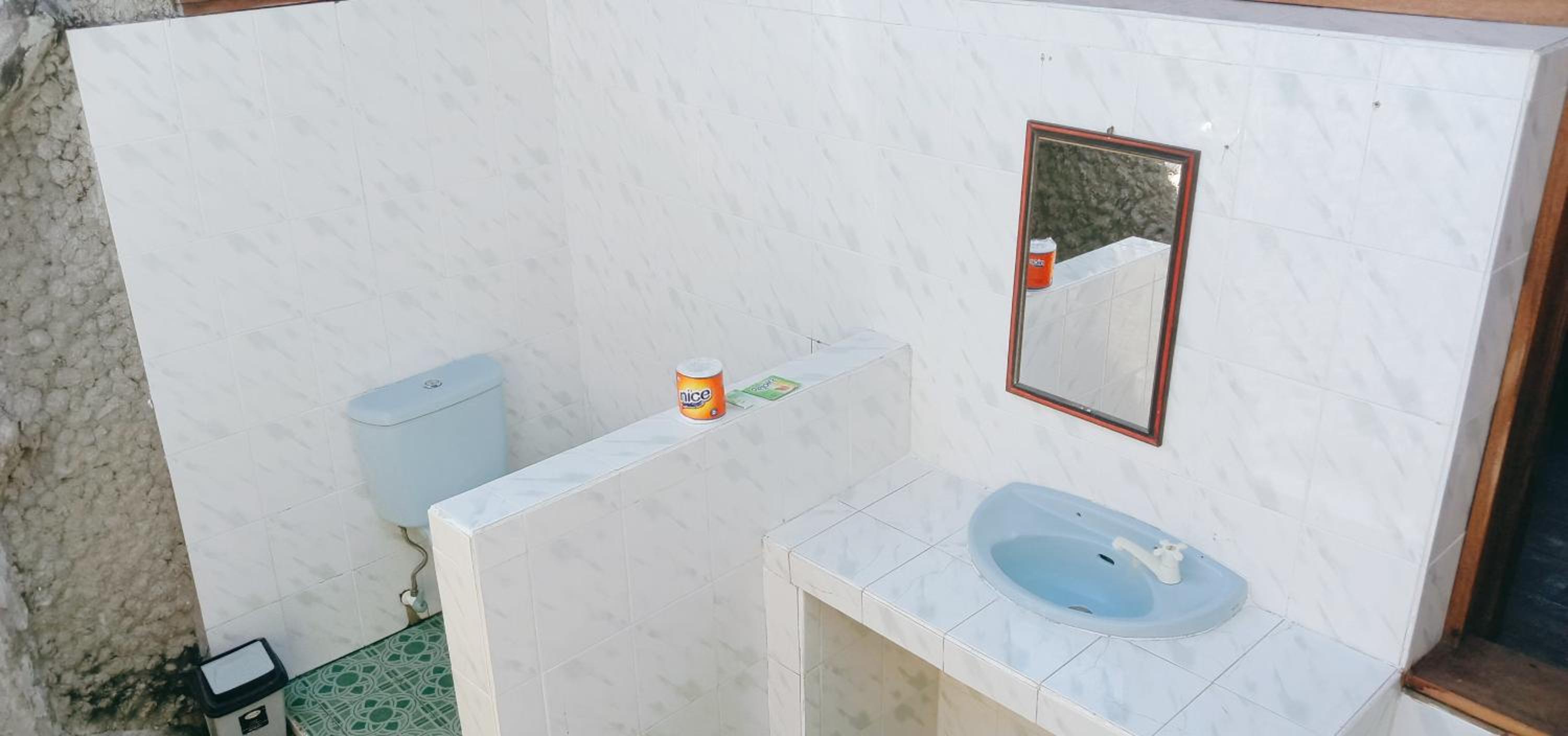 Bungalow with Sea View - Photo 13