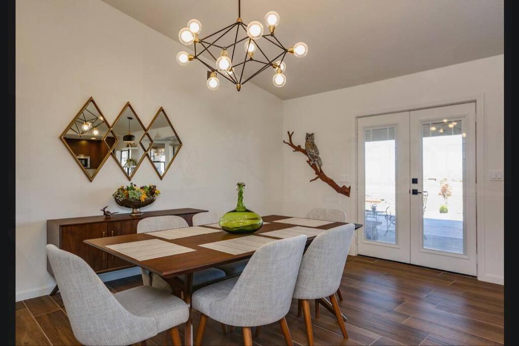 Two-Bedroom House - Photo 28