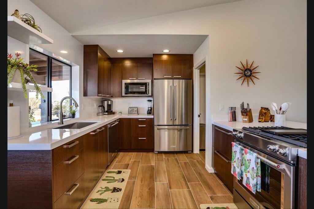 Two-Bedroom House - Photo 12