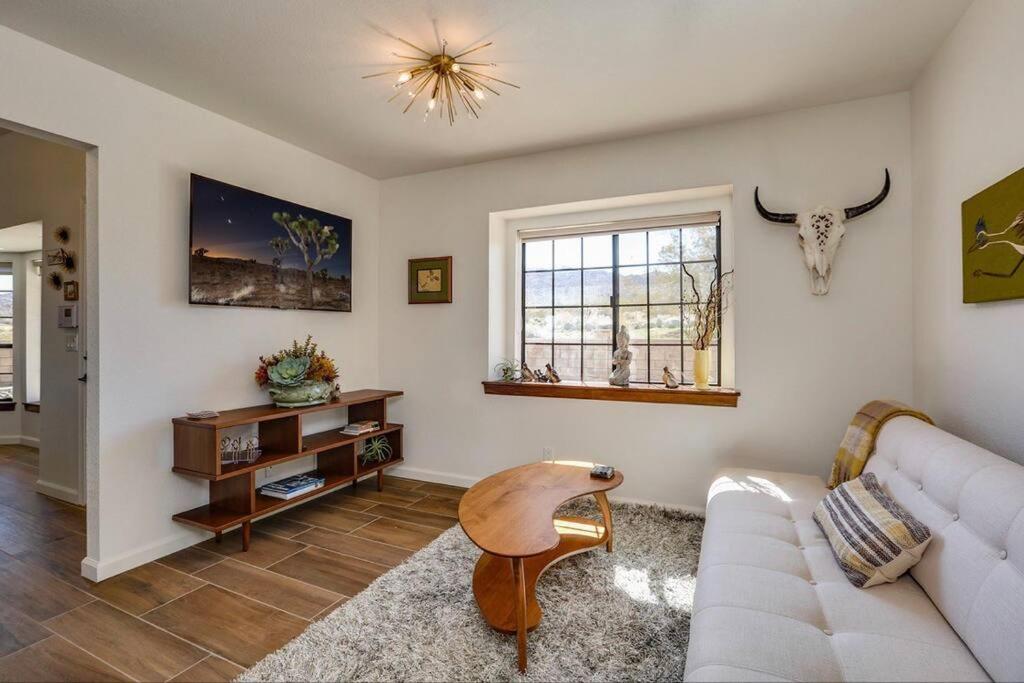 Two-Bedroom House - Photo 8