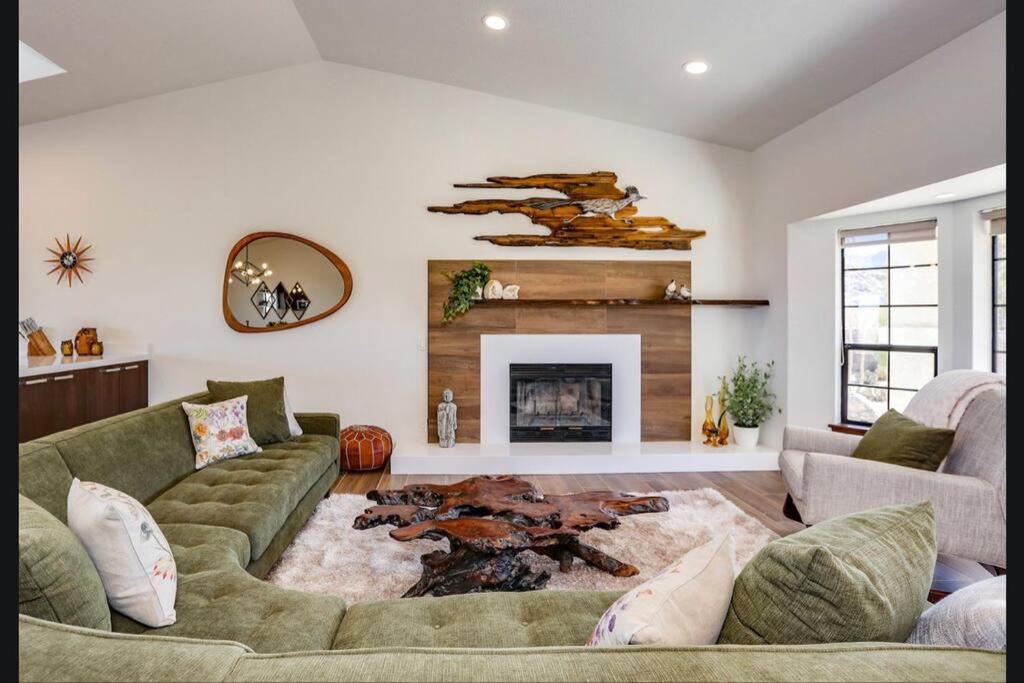 Two-Bedroom House - Photo 42