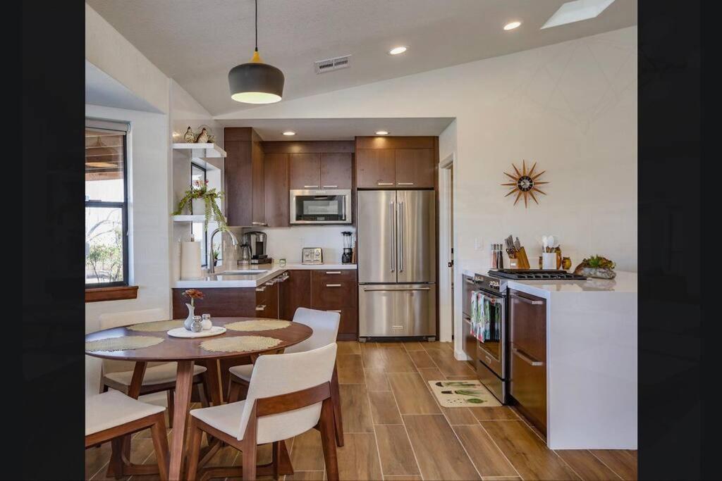 Two-Bedroom House - Photo 41