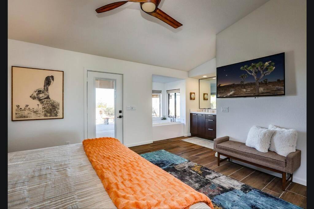 Two-Bedroom House - Photo 1