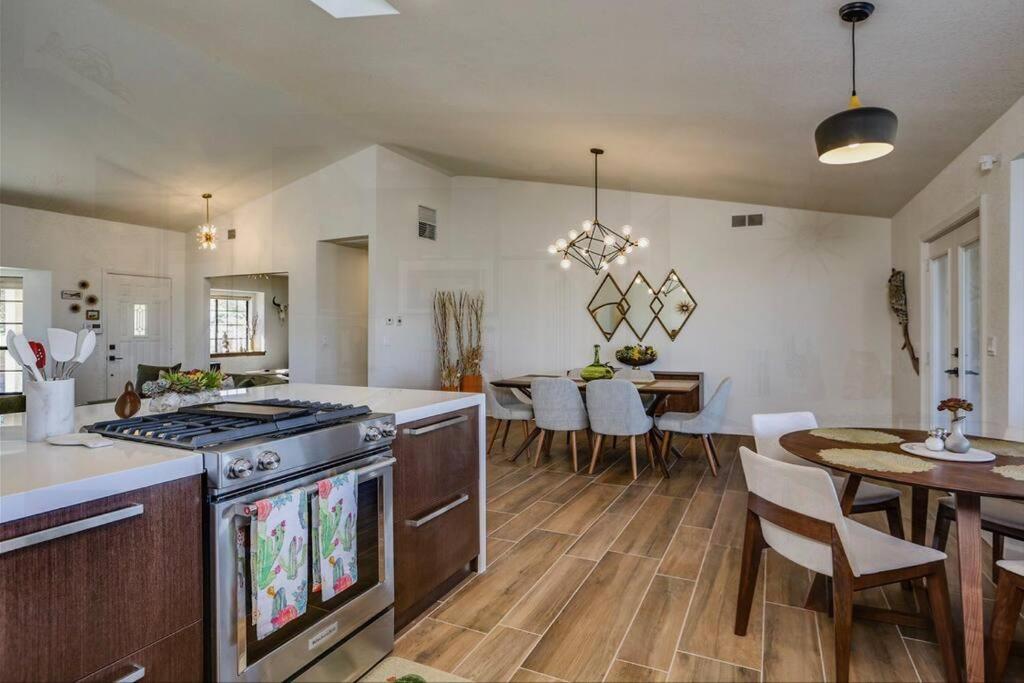Two-Bedroom House - Photo 37