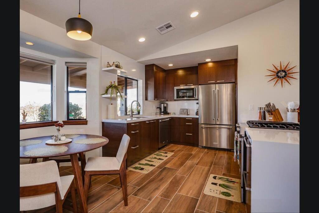 Two-Bedroom House - Photo 35
