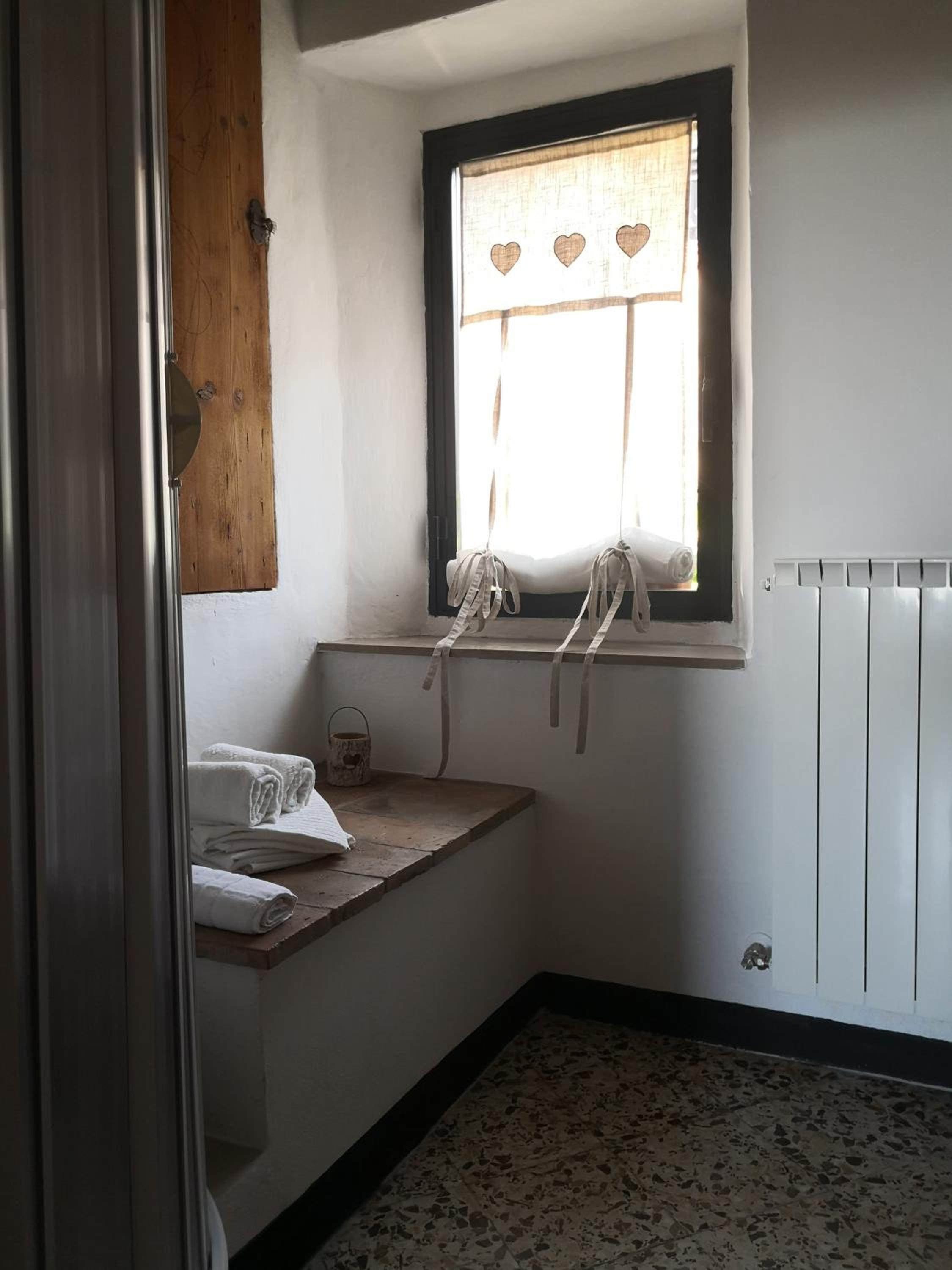 Large Double Room photo 3
