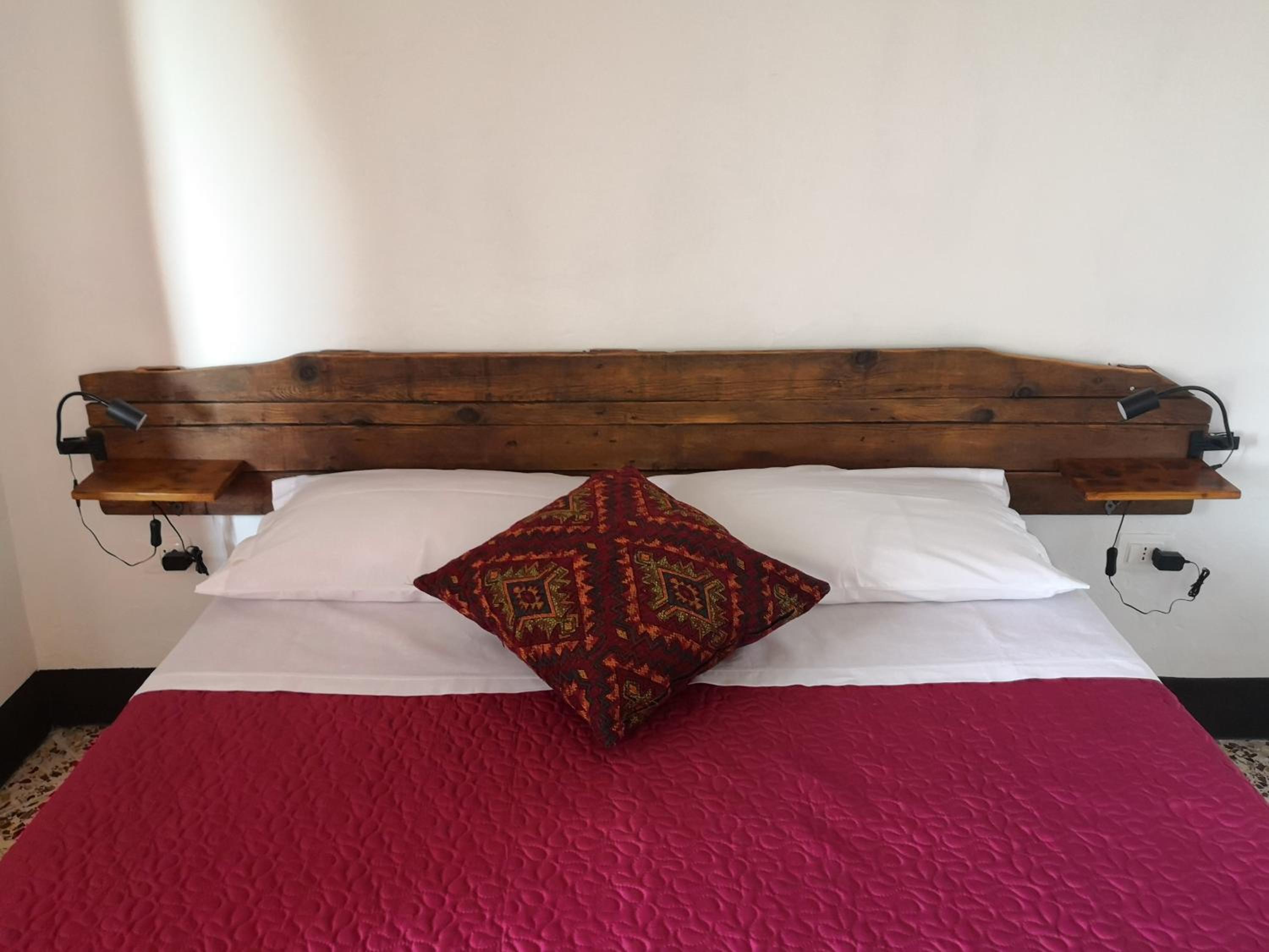 Large Double Room photo 1
