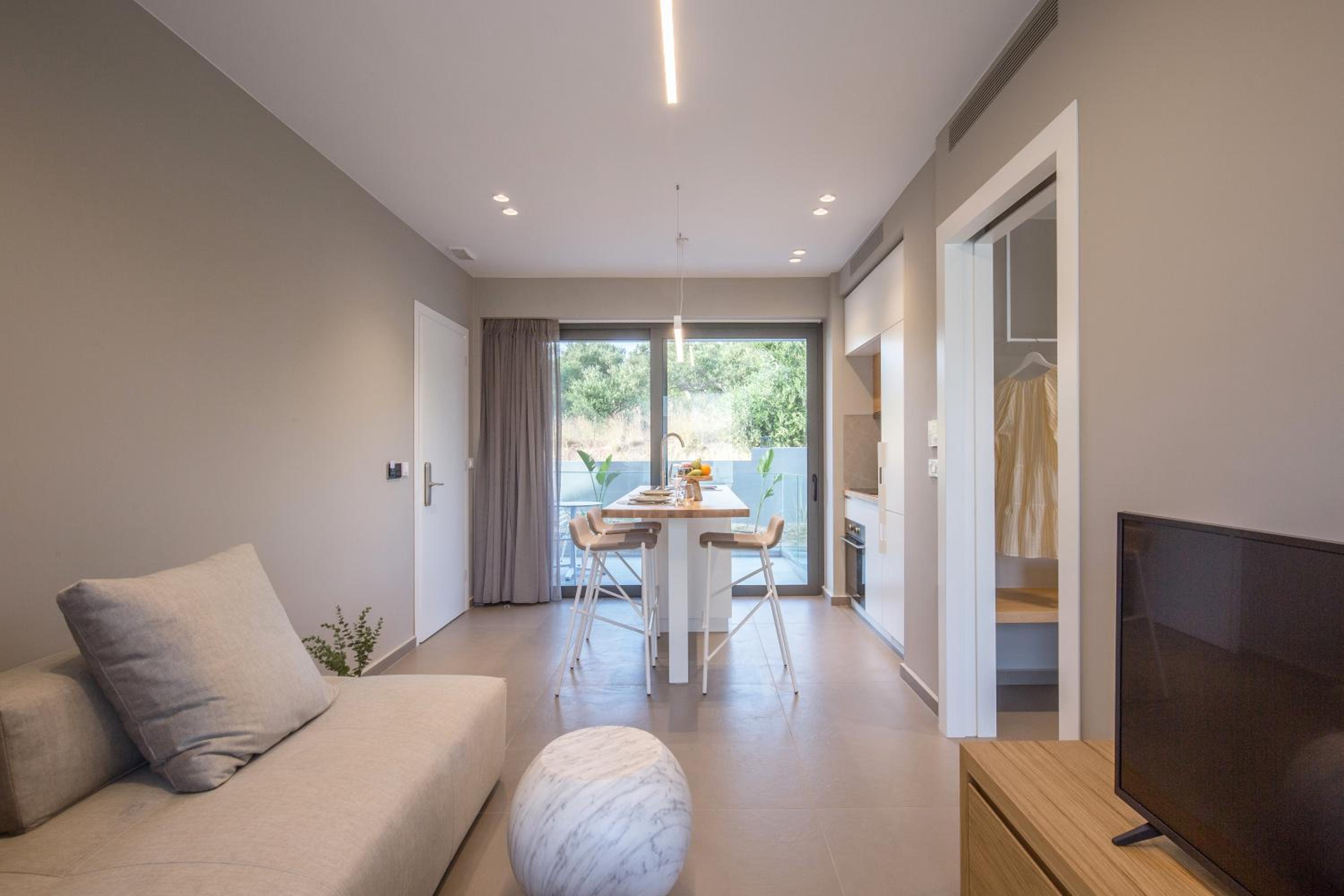Deluxe Suite with Spa Bath