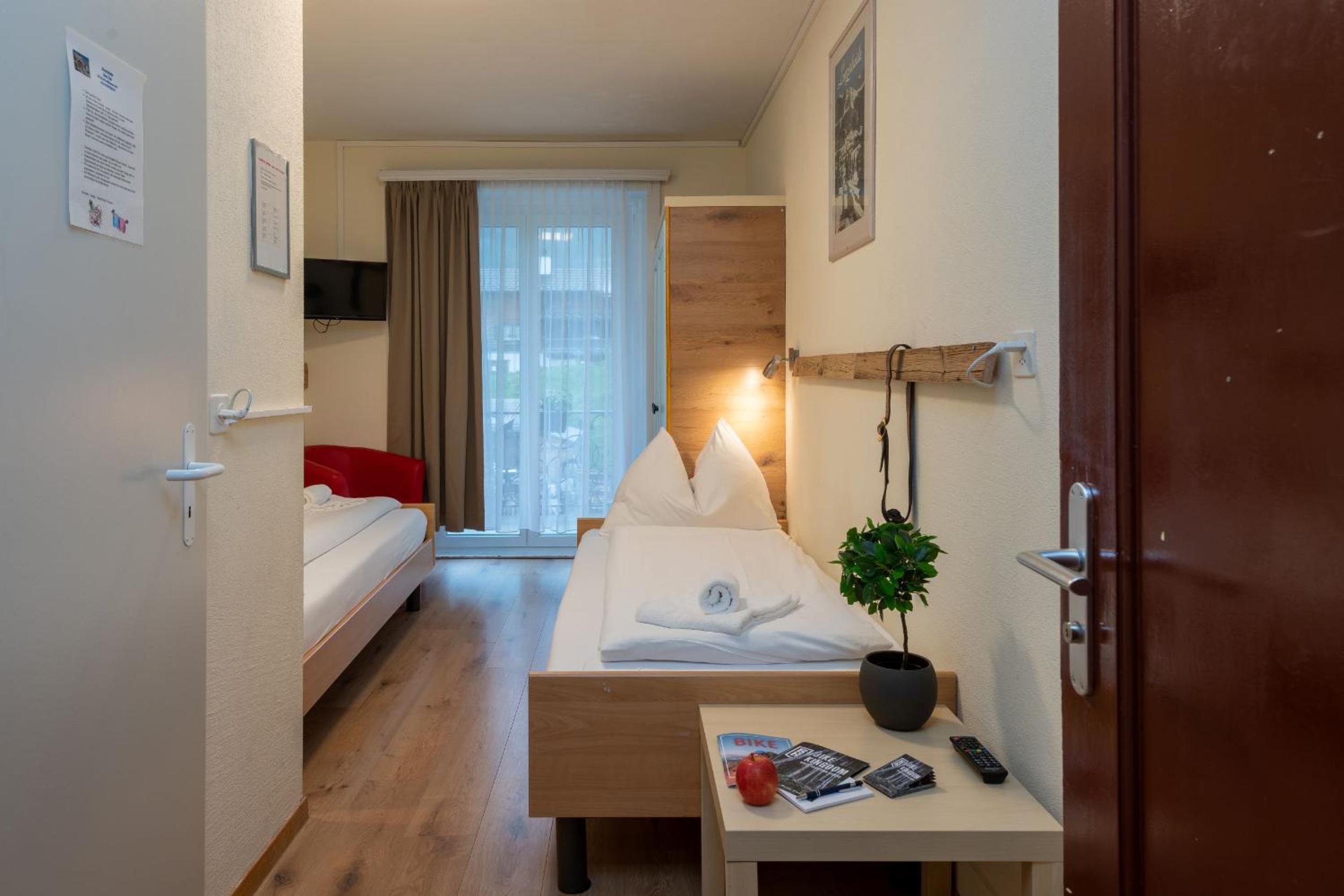Twin Room with Balcony and Mountain View
