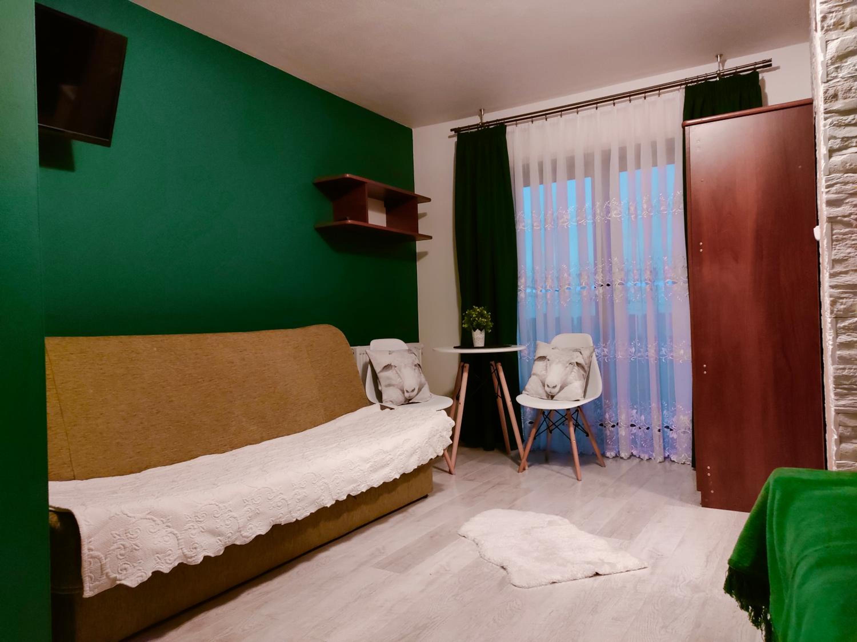 Quadruple Room with Balcony - Photo 6