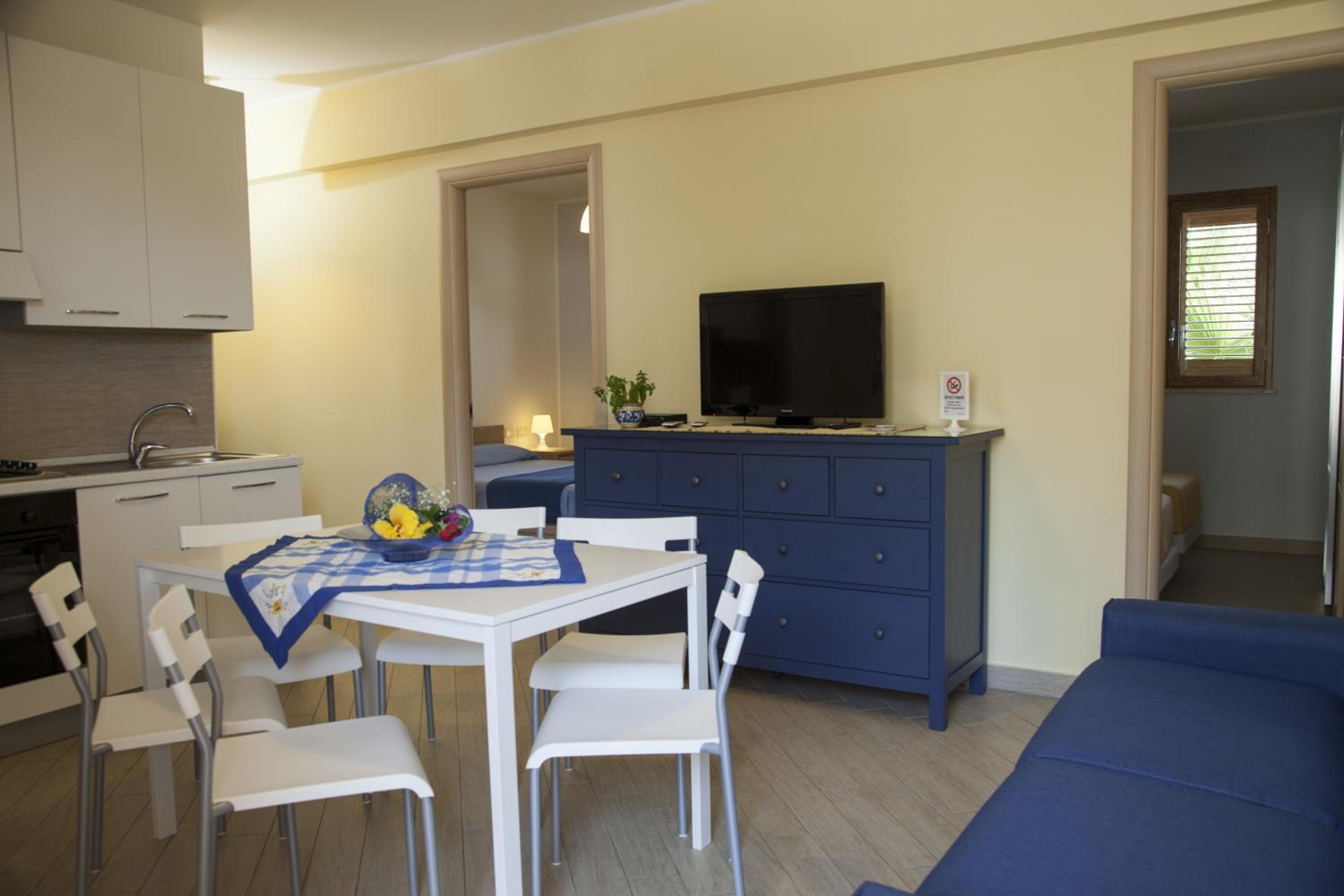 Two-Bedroom Apartment with Terrace photo 3