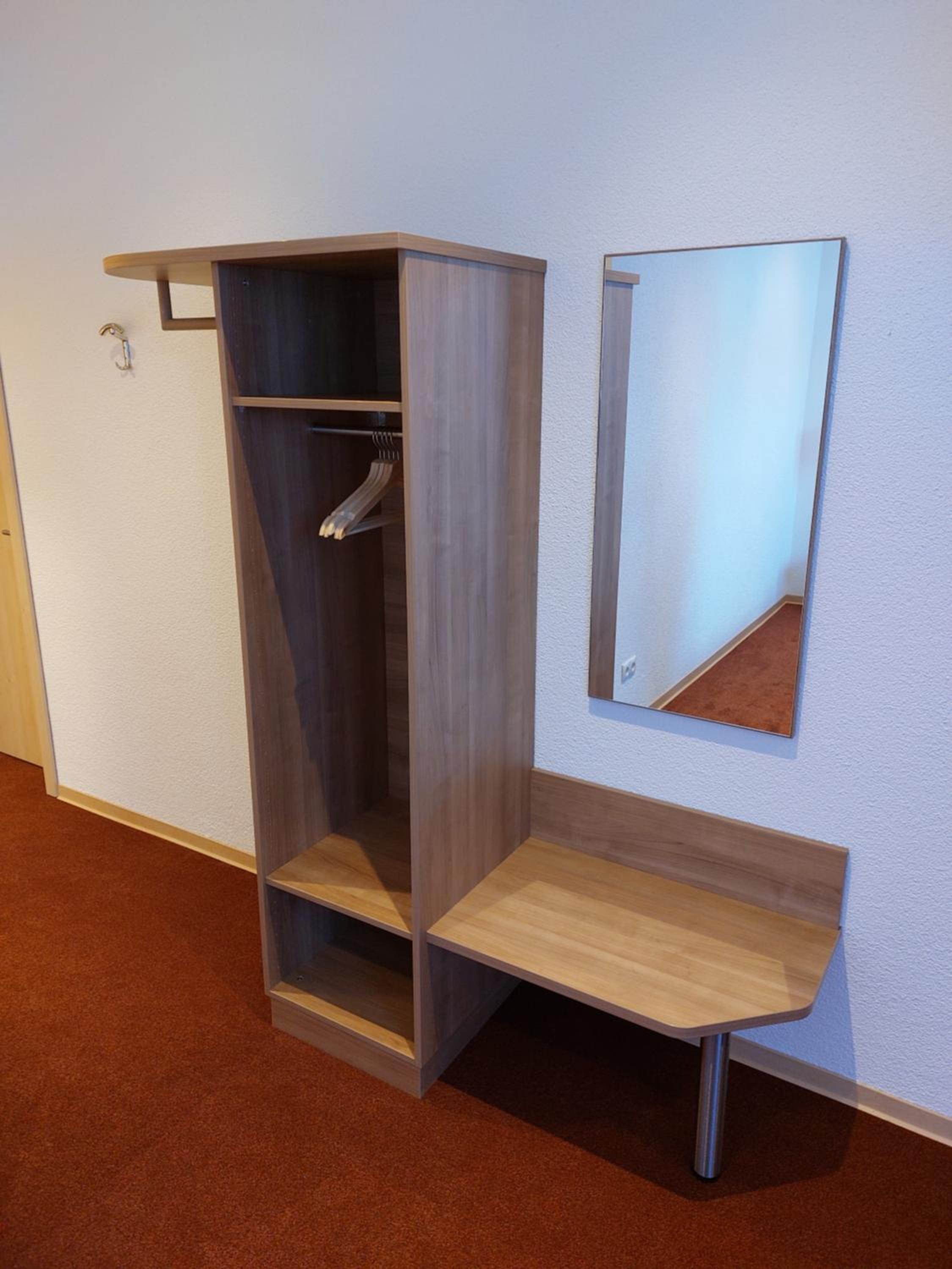 Double Room with Private Bathroom - Photo 4