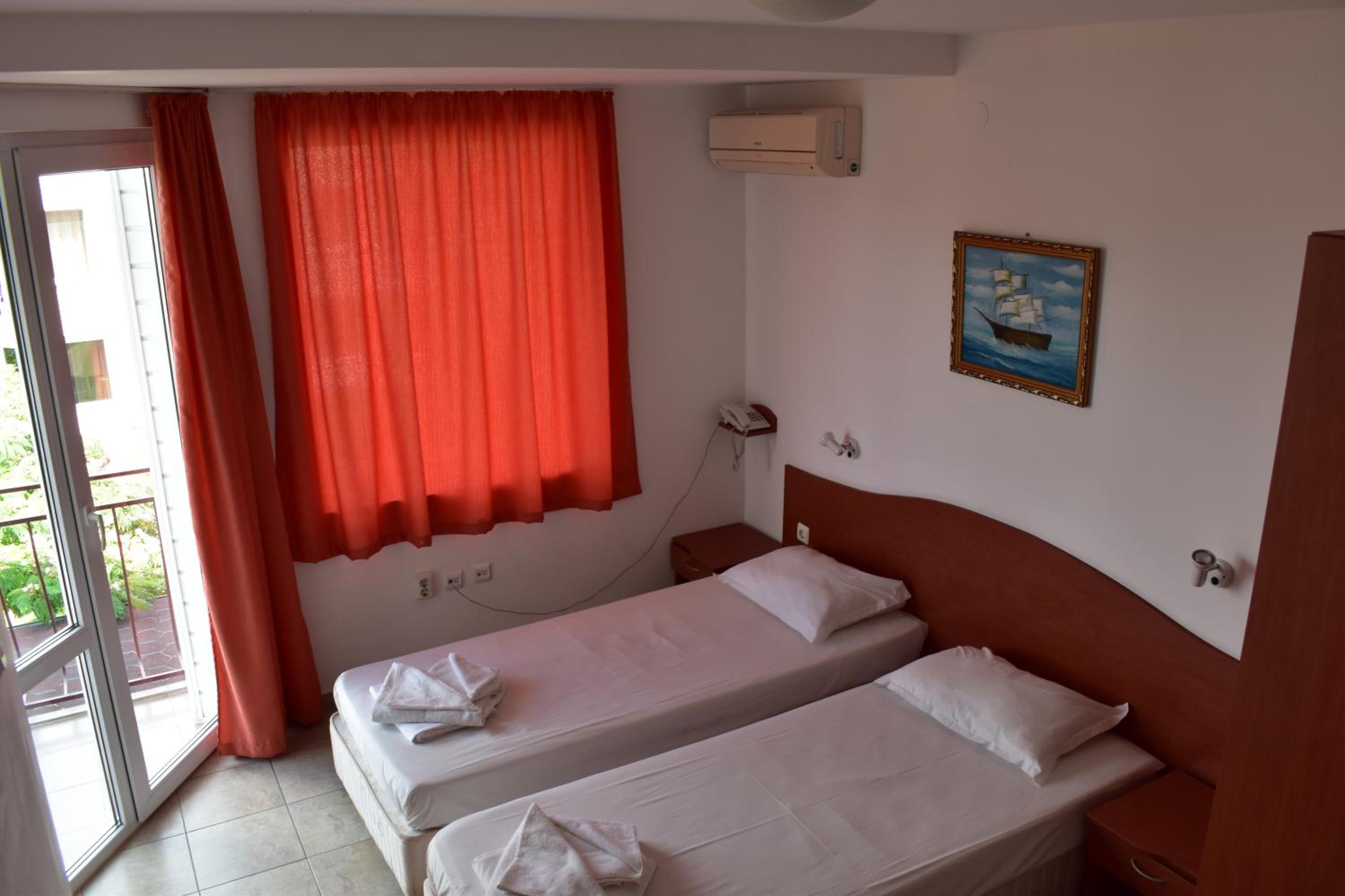 Double or Twin Room with Terrace photo 2