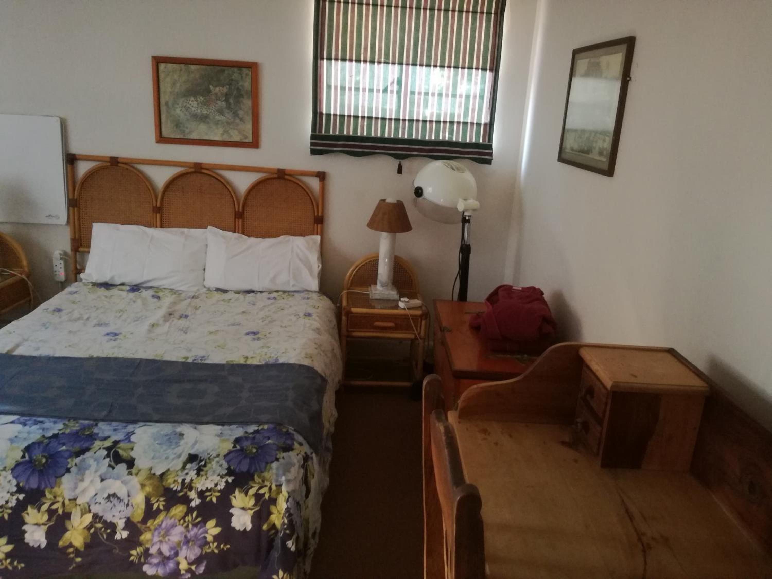 Budget Double Room photo 3