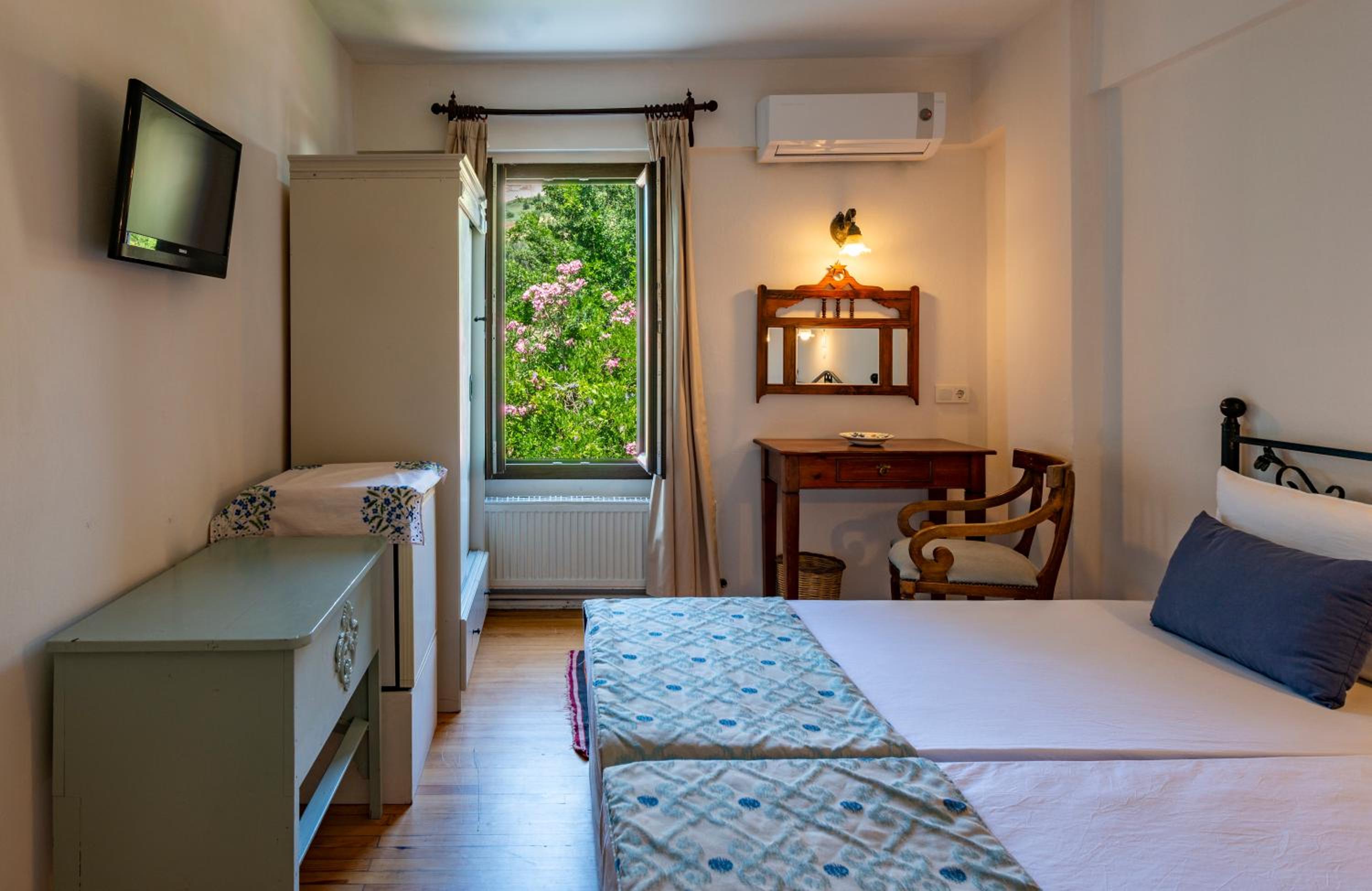 Economy Double or Twin Room - Photo 1