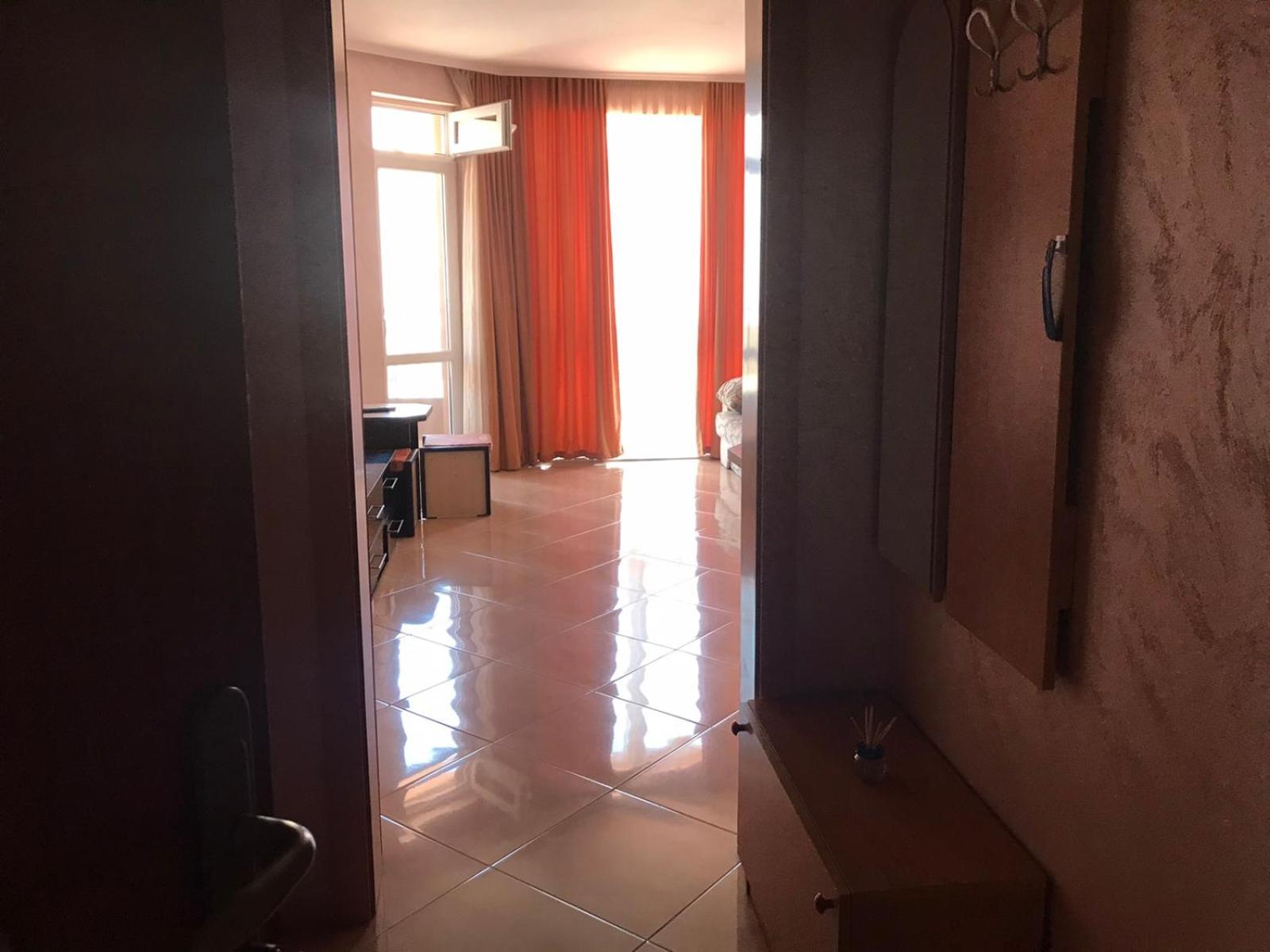 One-Bedroom Apartment - Photo 1