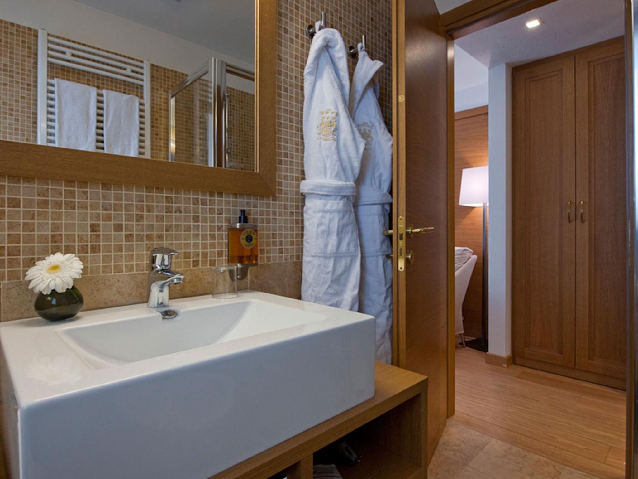 Standard Double or Twin Room photo 3
