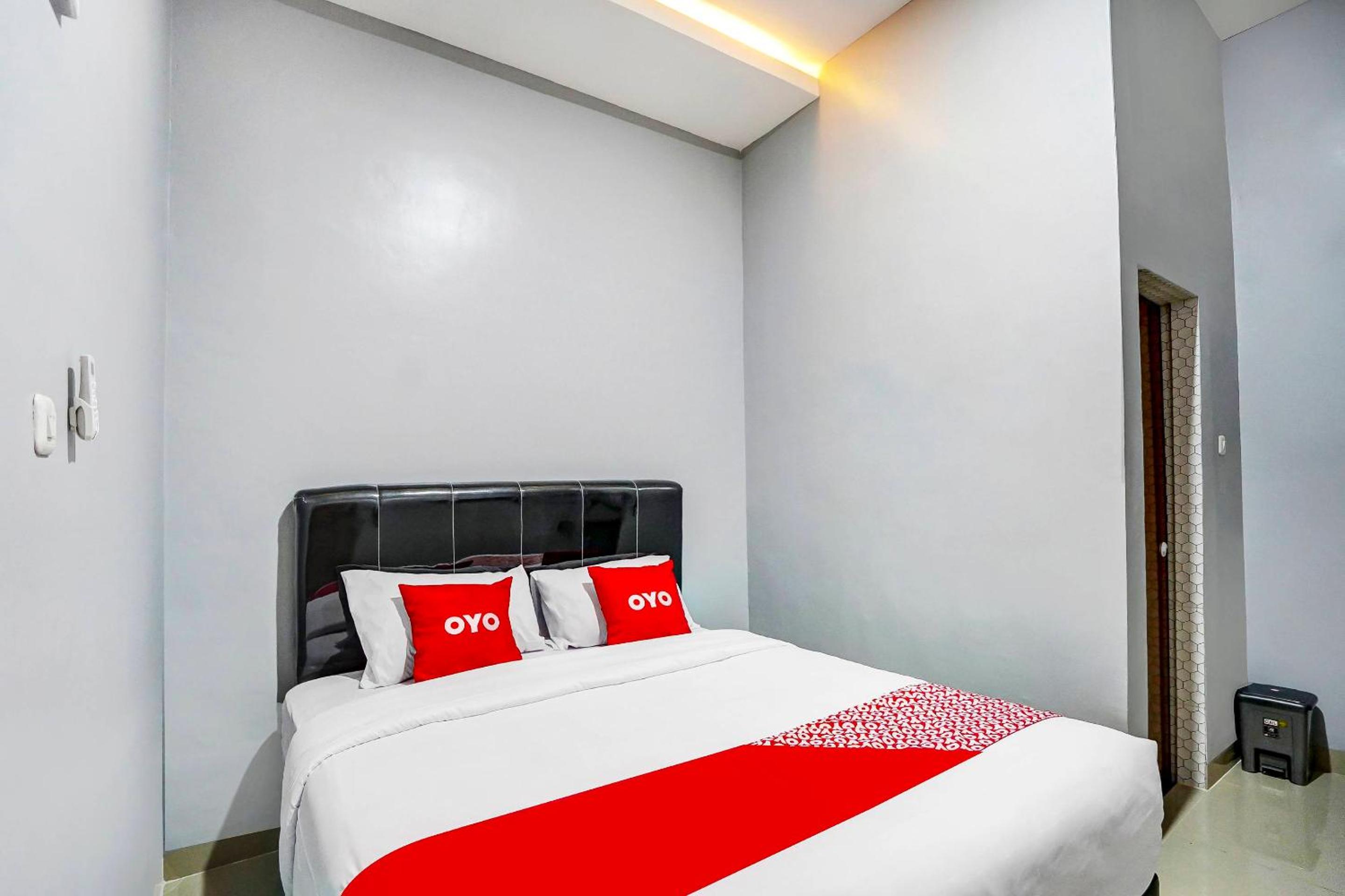 Standard Double Room - Photo 14