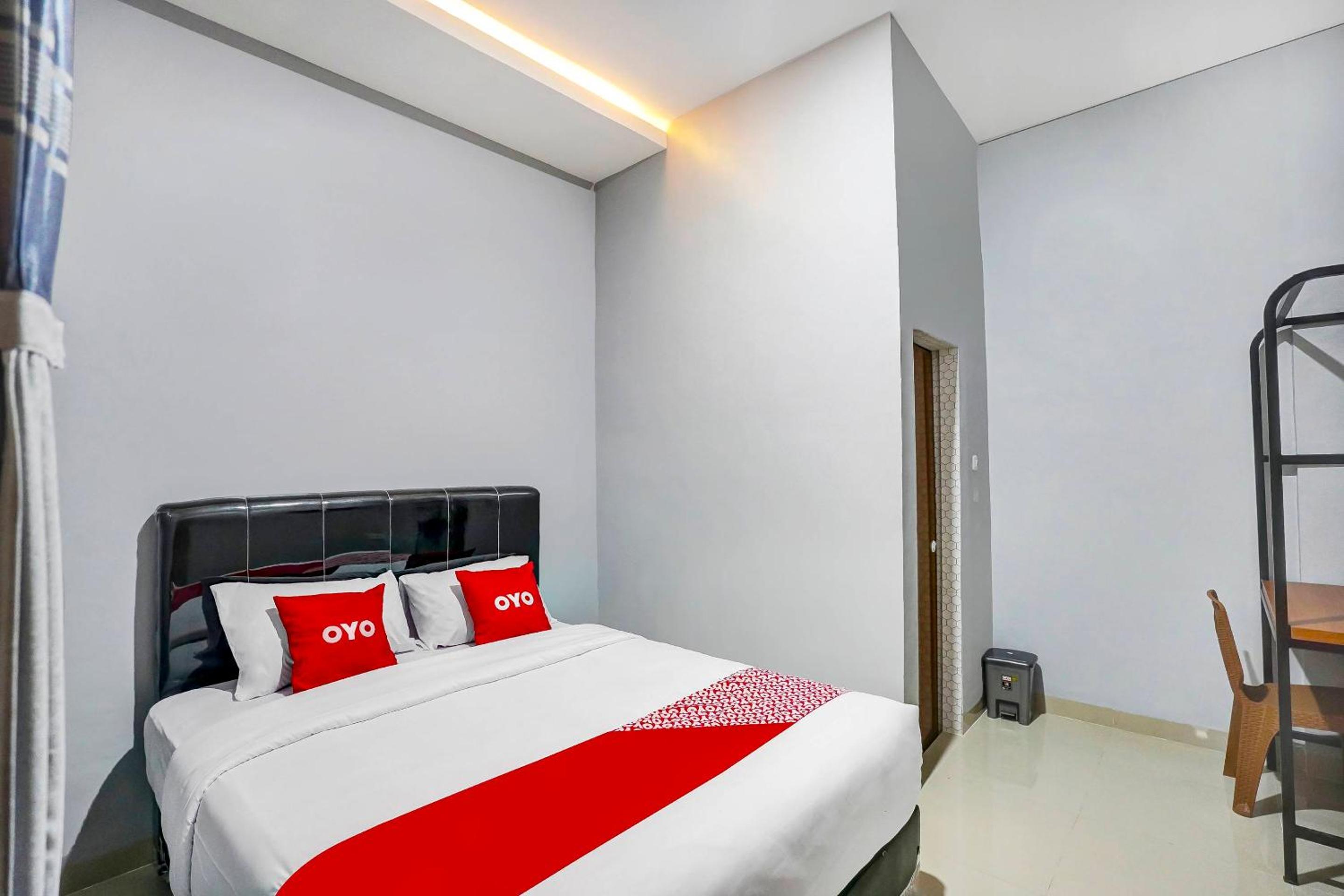 Standard Double Room - Photo 7