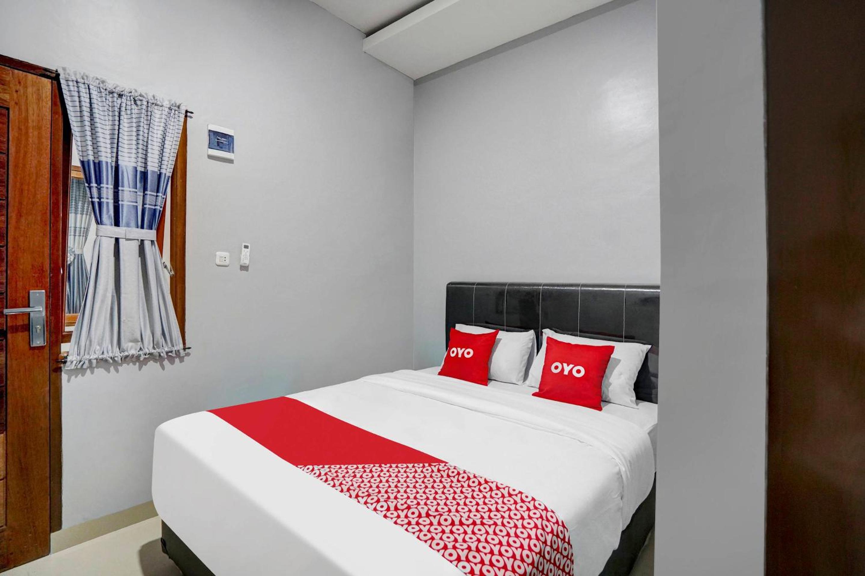 Standard Double Room - Photo 12
