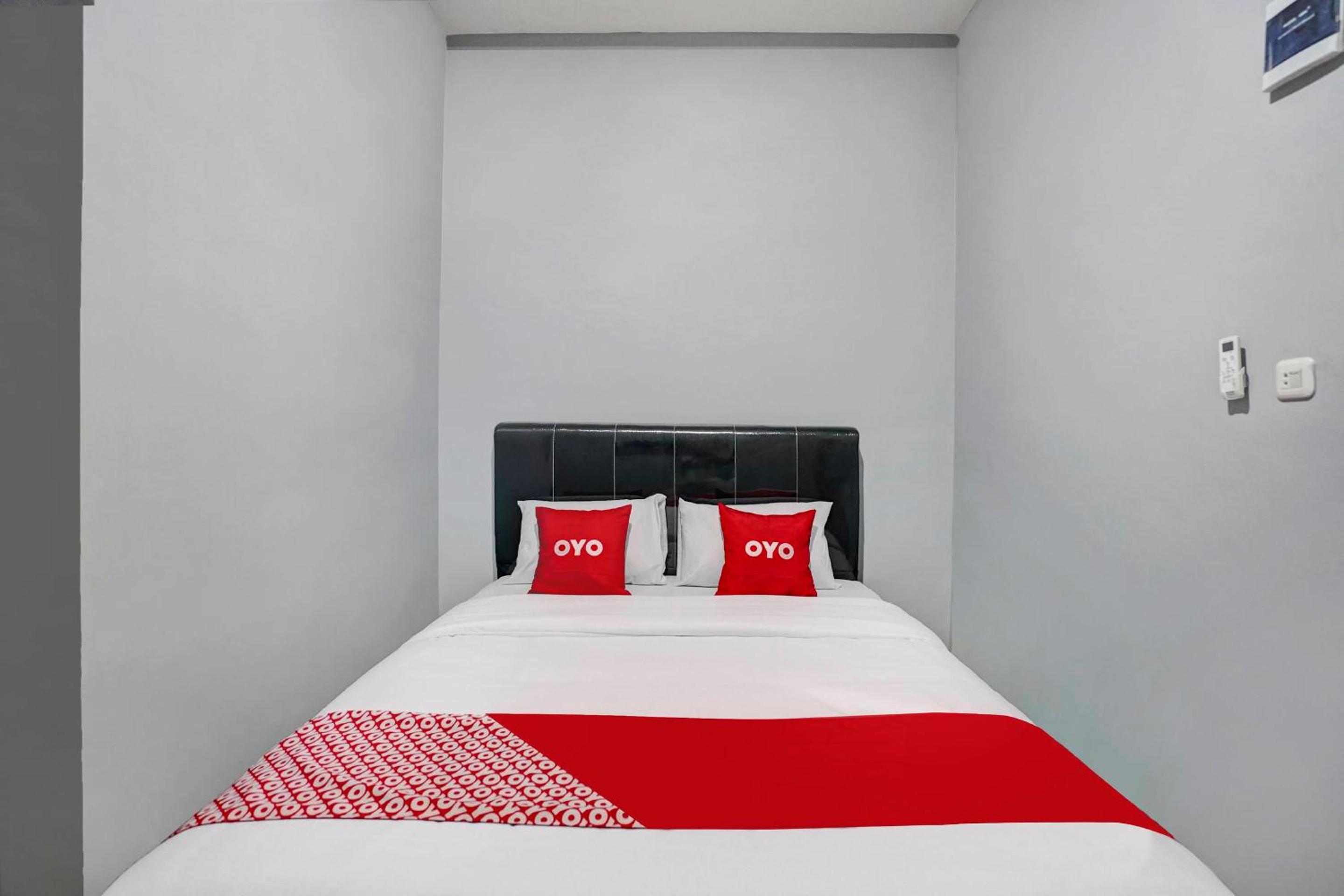 Standard Double Room - Photo 11