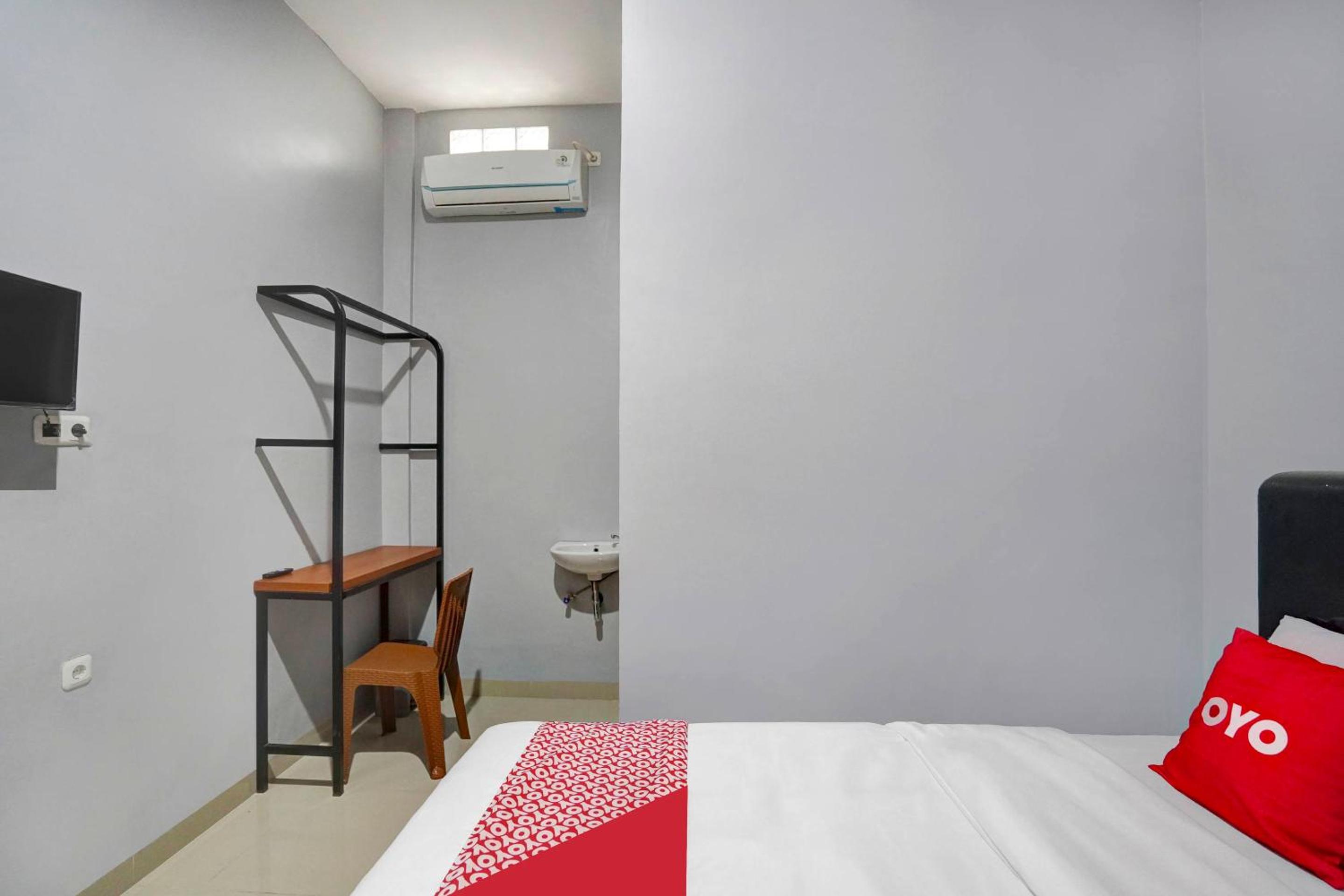 Standard Double Room - Photo 17