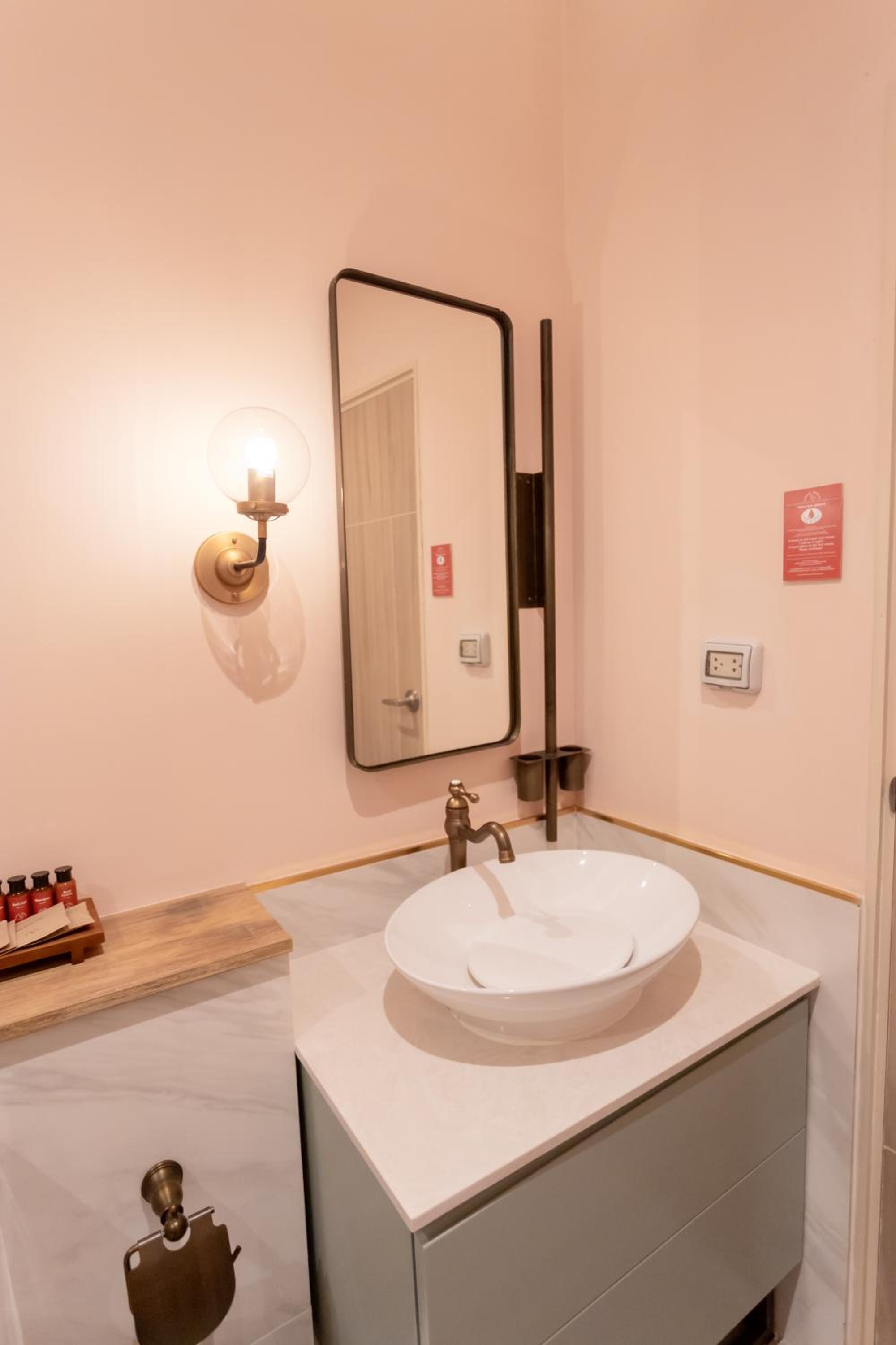 Superior Twin Room - Photo 10
