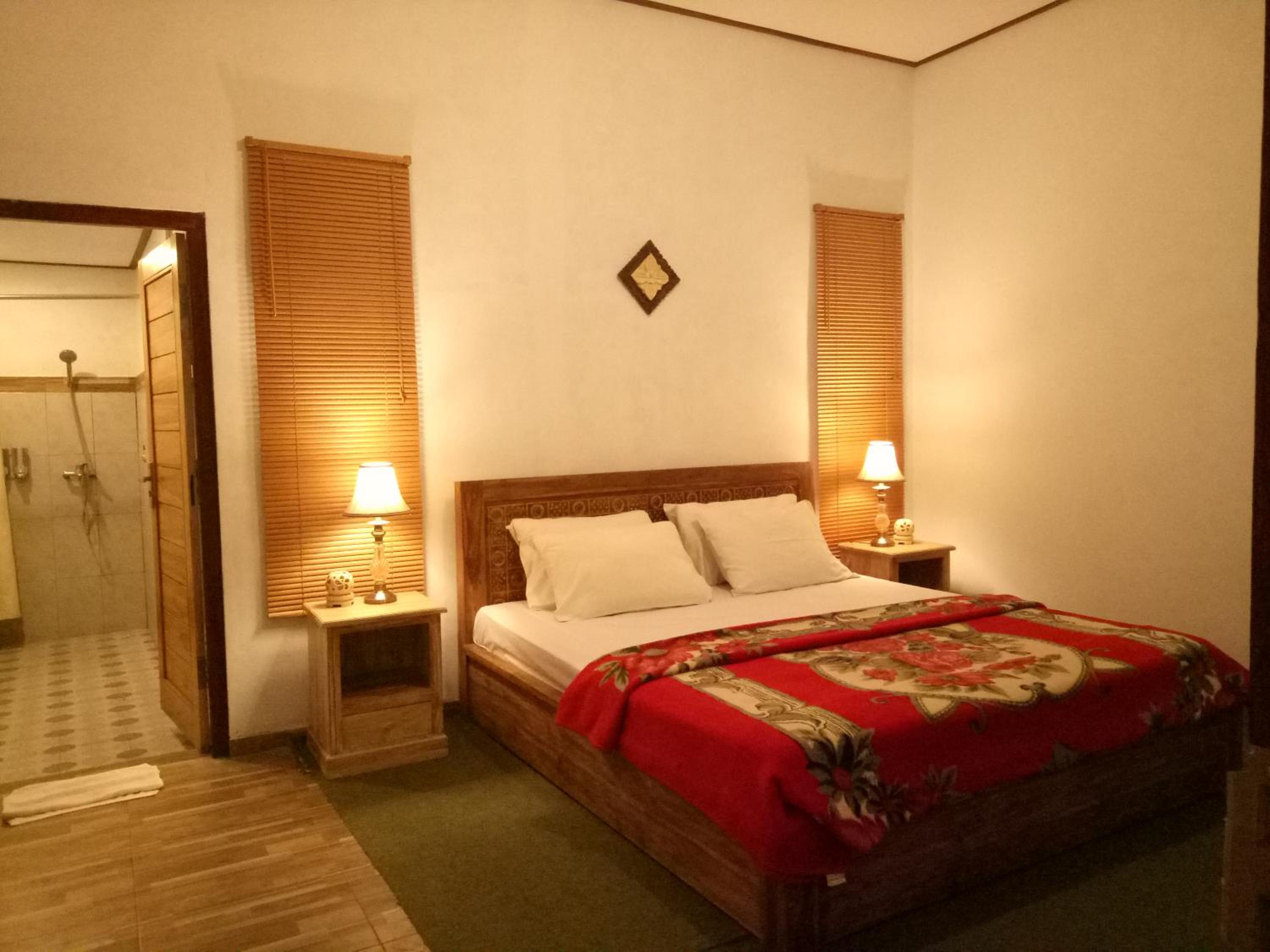 Double Room with Private Bathroom - Photo 1
