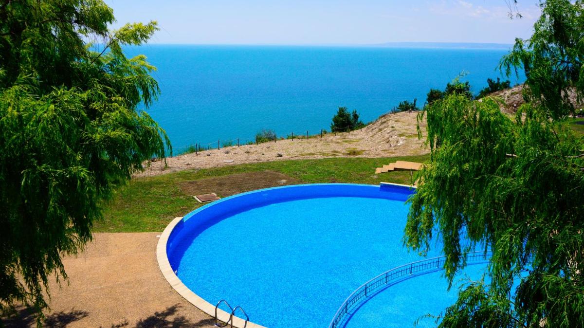 Apartment with Pool View  photo 1