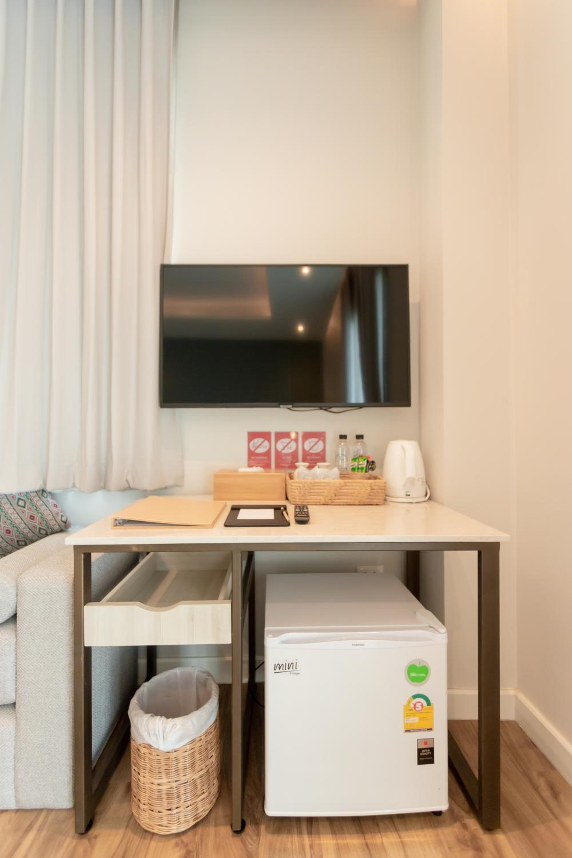 Deluxe Room - Photo 13