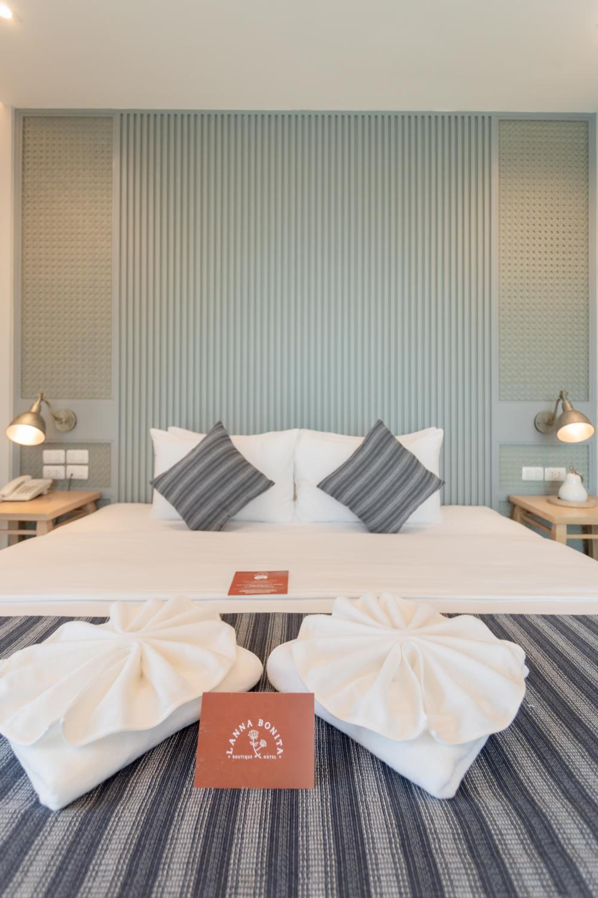 Deluxe Room - Photo 1