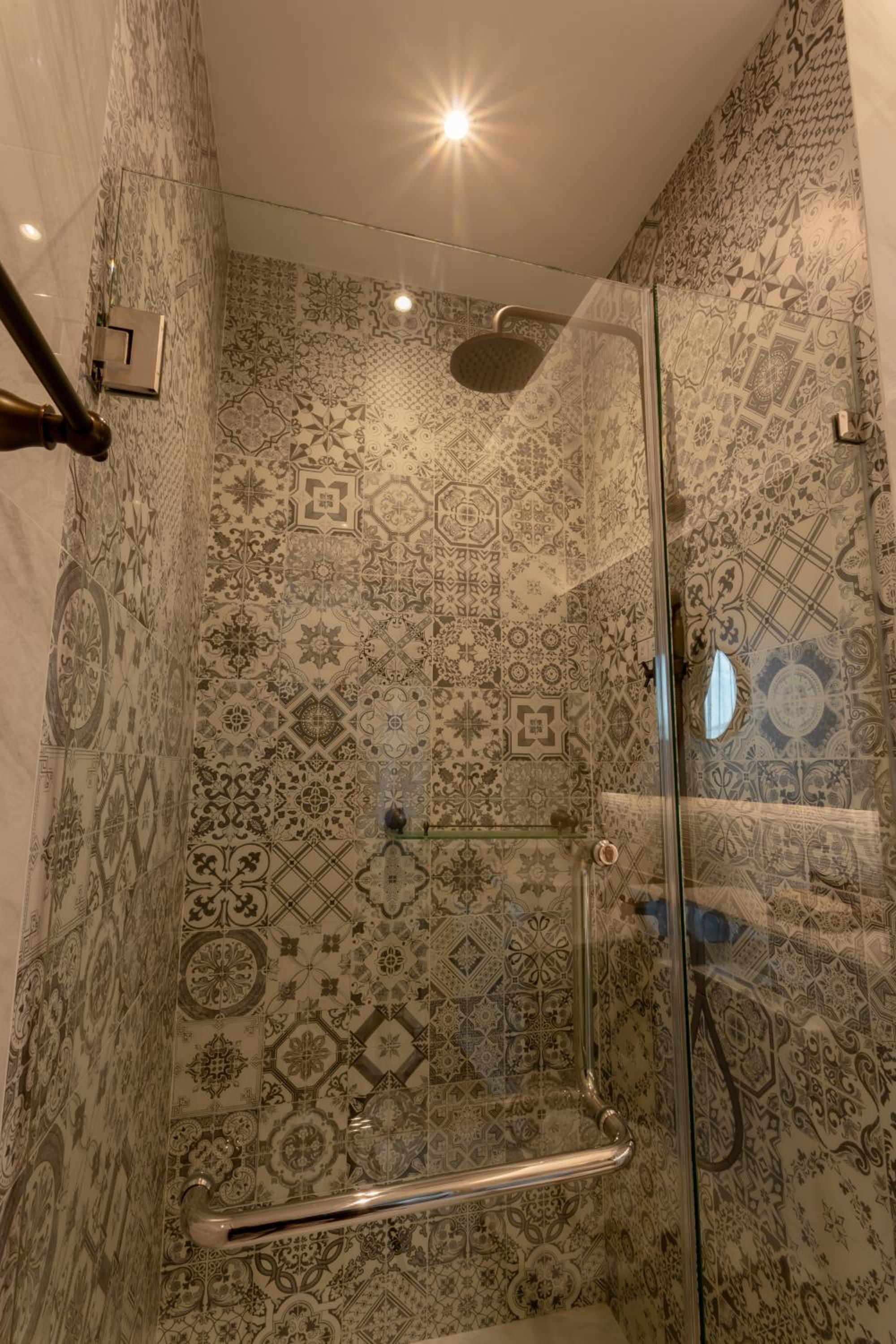 Deluxe Room - Photo 5