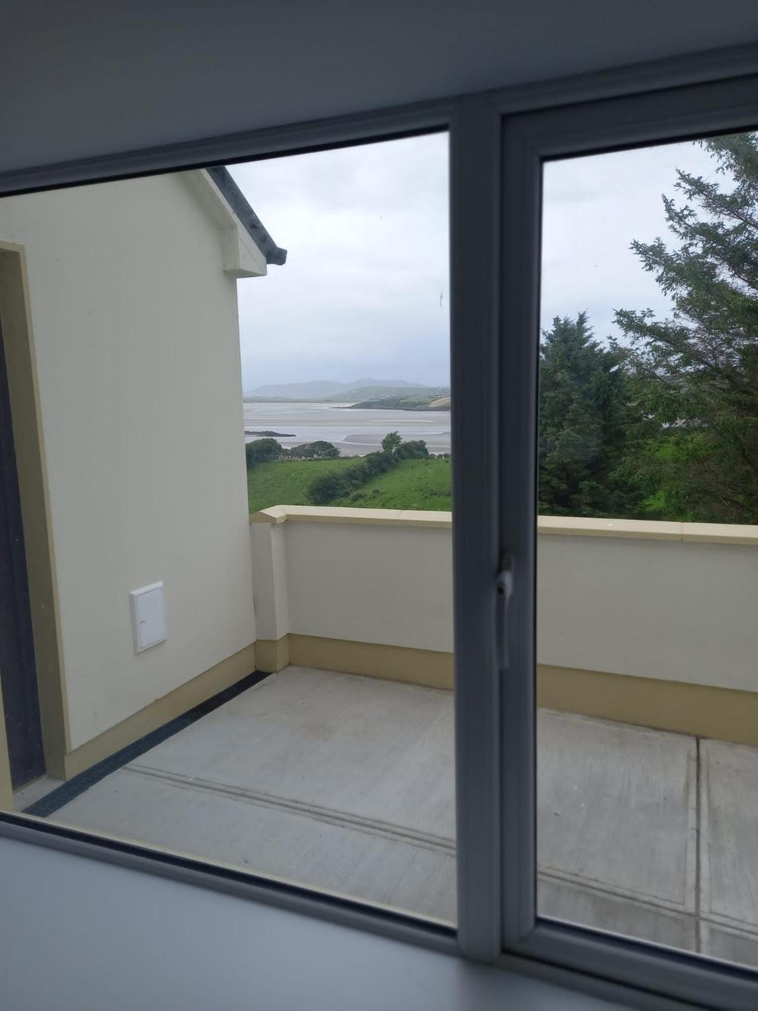 Four-Bedroom House photo 2