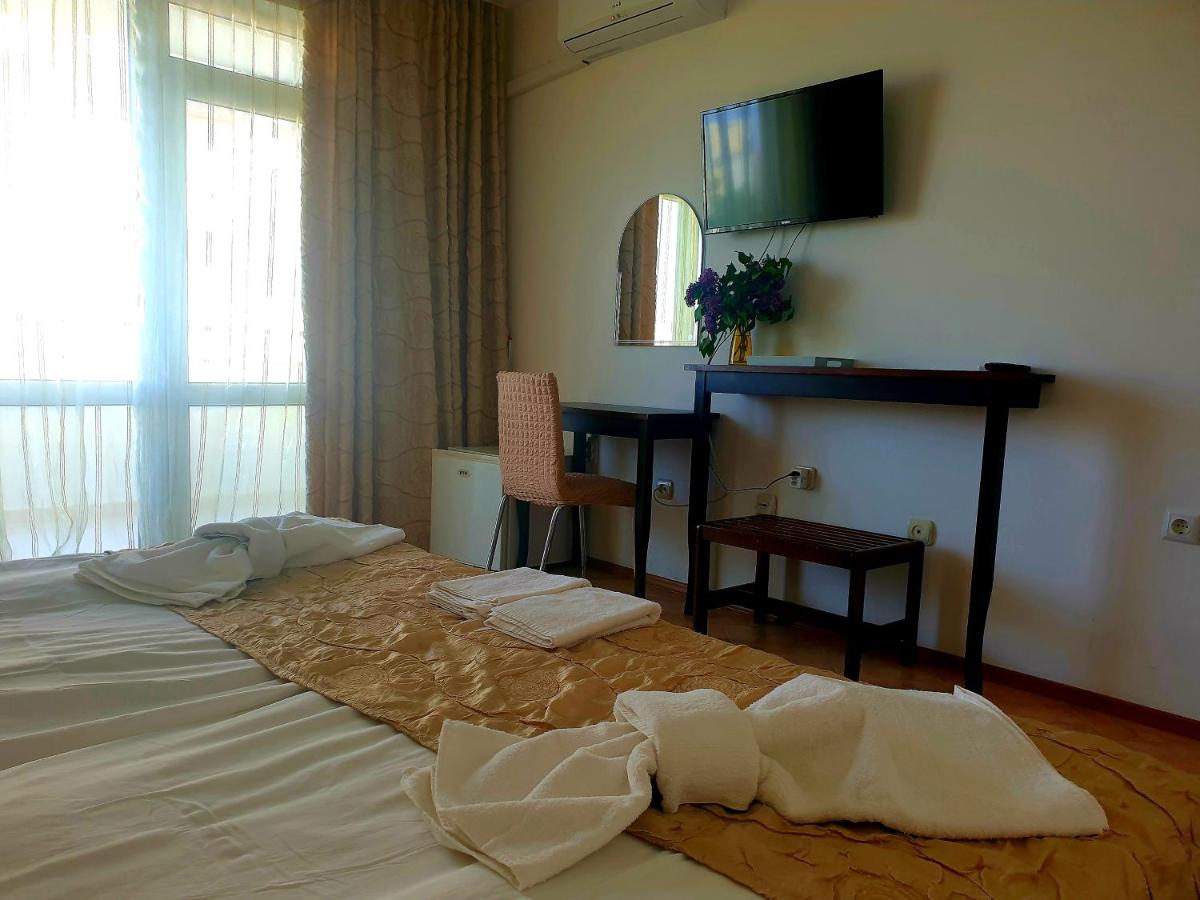 Double or Twin Room photo 1