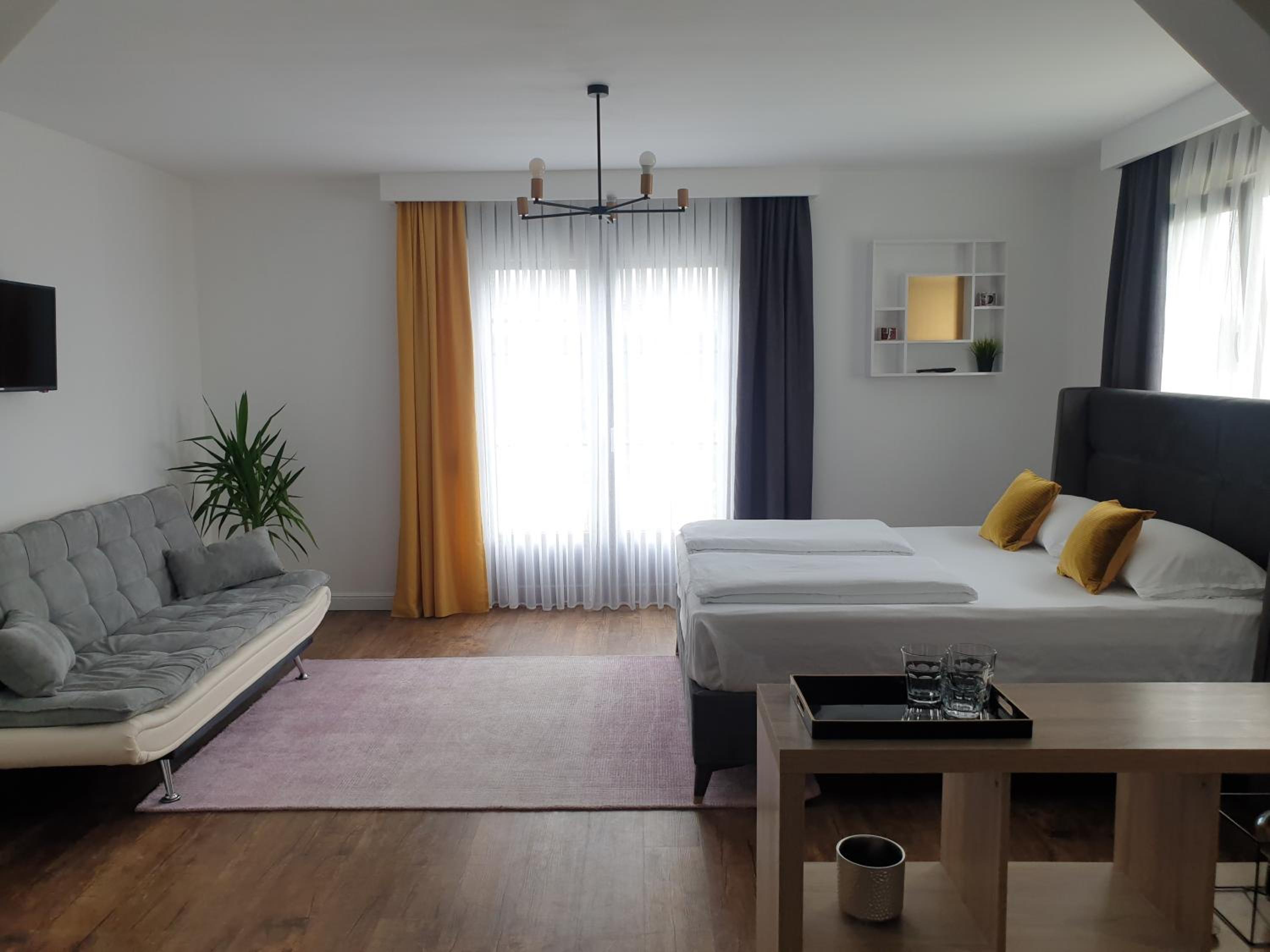 Double Room with Patio photo 1