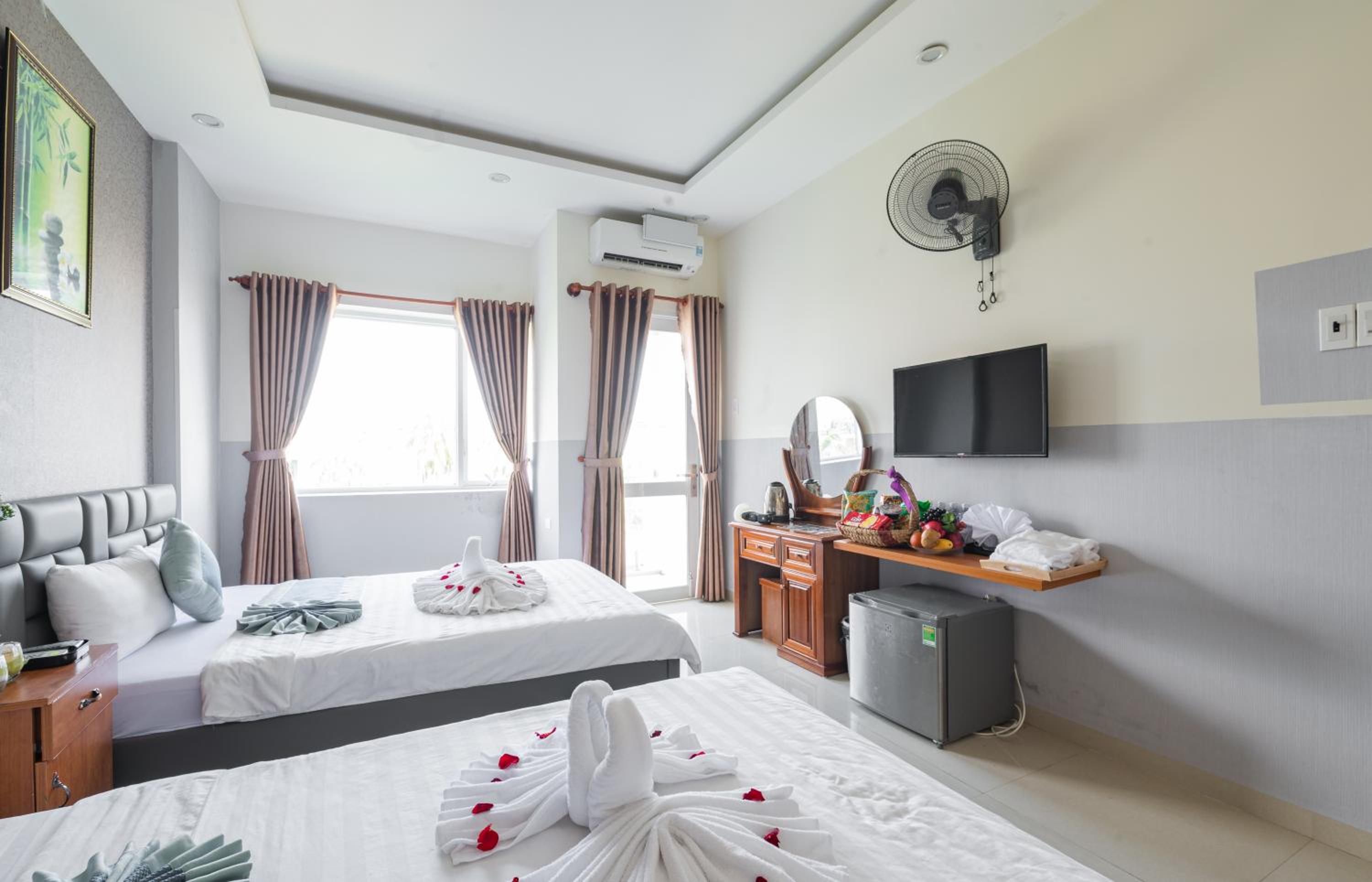 Double Room with Two Double Beds photo 3