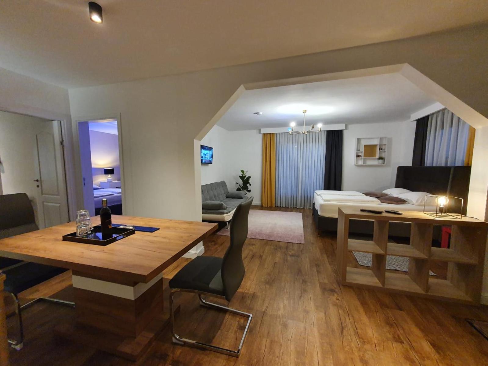 Deluxe Family Suite photo 2